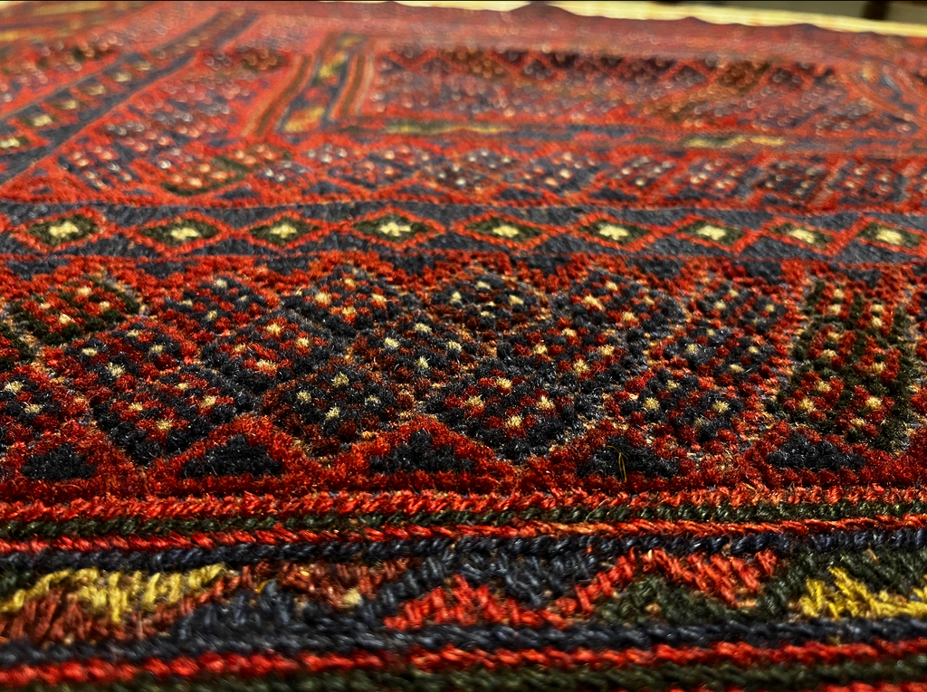 Turkmen Tekke Rug – 110 × 130 cm | Handwoven Wool Tribal Carpet