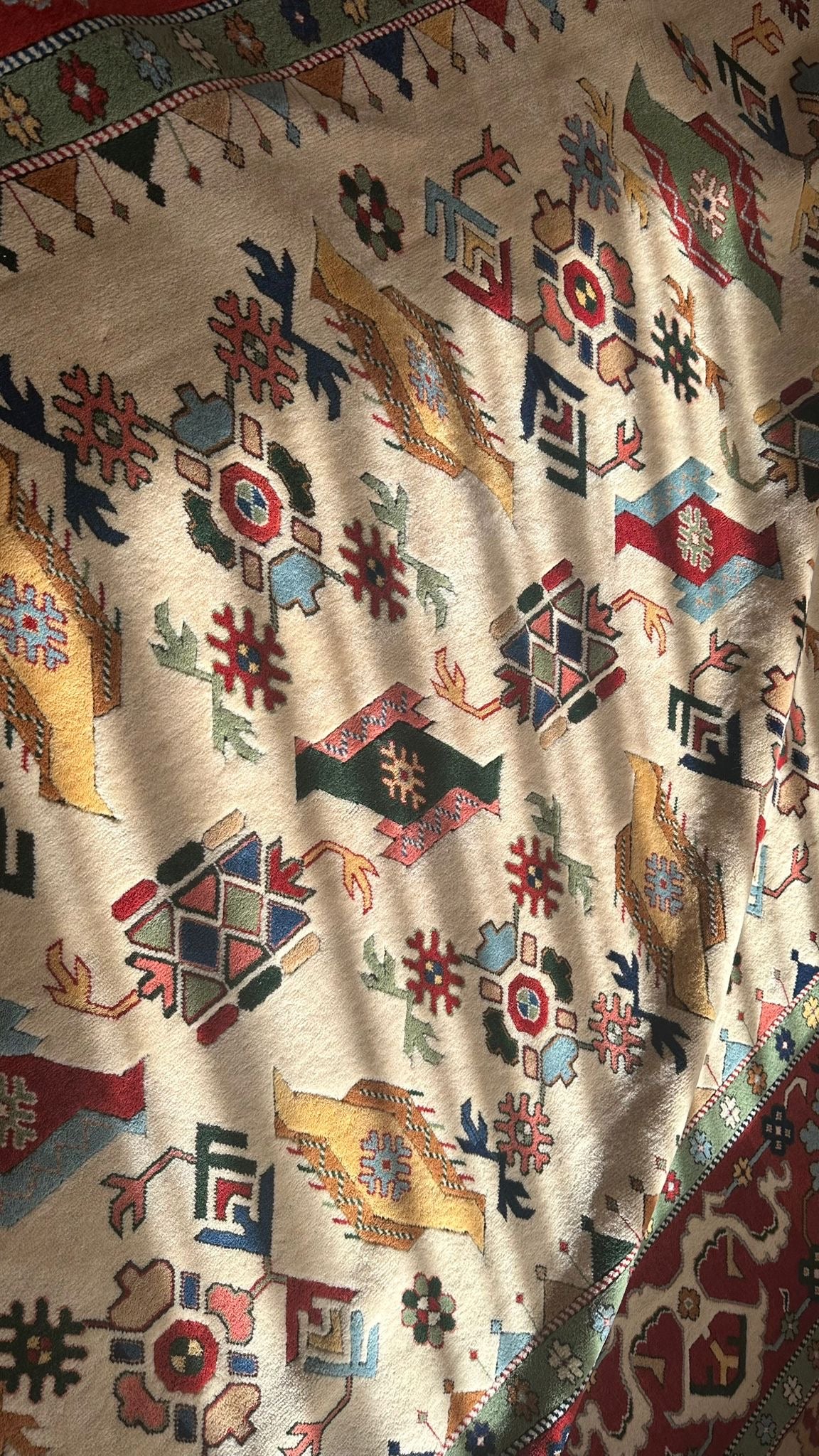 Antique Anatolian Yörük Rug – 206 × 274 cm – Handwoven Wool – Natural Vegetable Dyes – Tribal Geometric