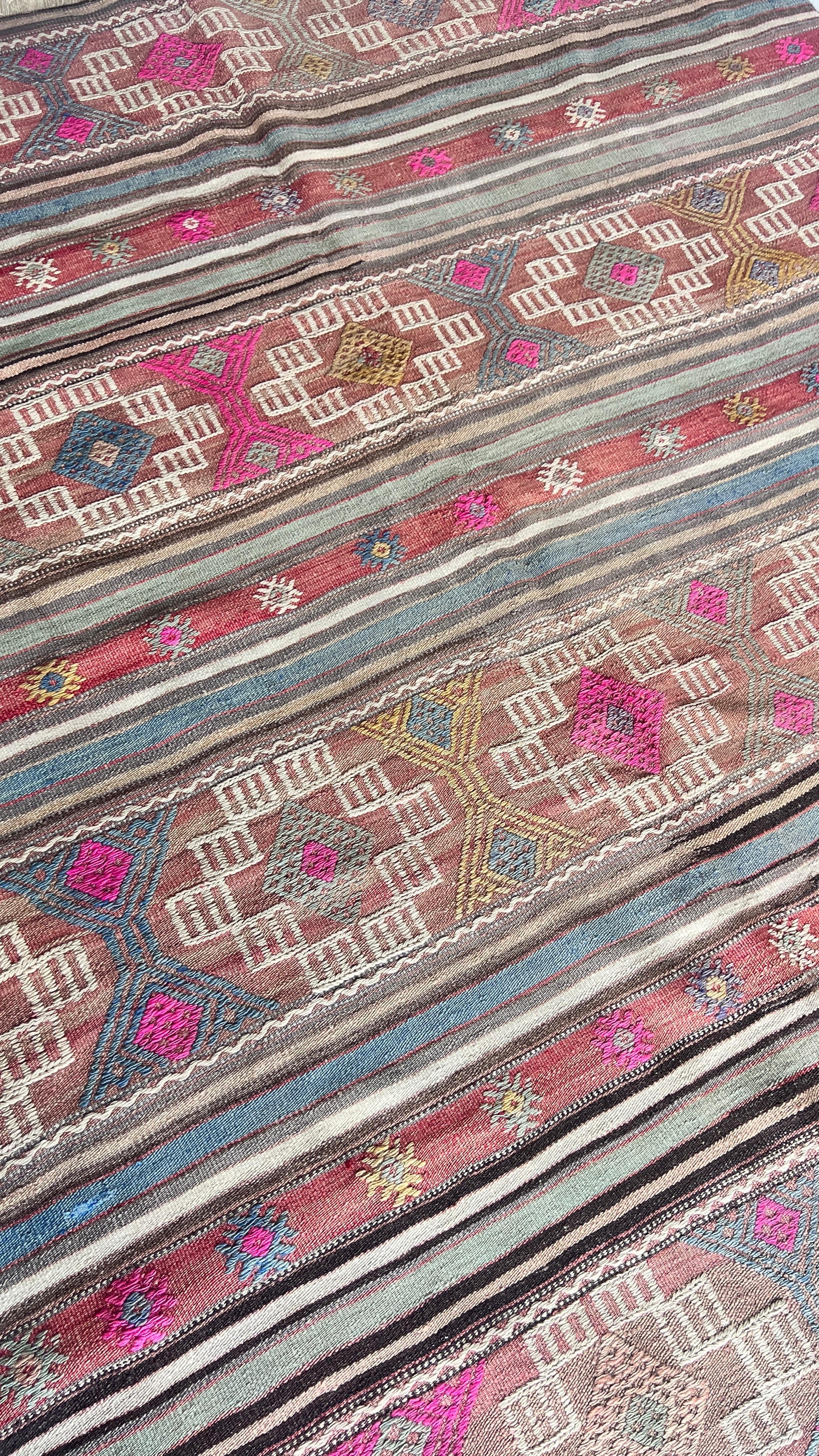 Vintage Turkish Cicim Kilim 163x181 cm – Handwoven Wool Rug – Tribal Bohemian Flatweave