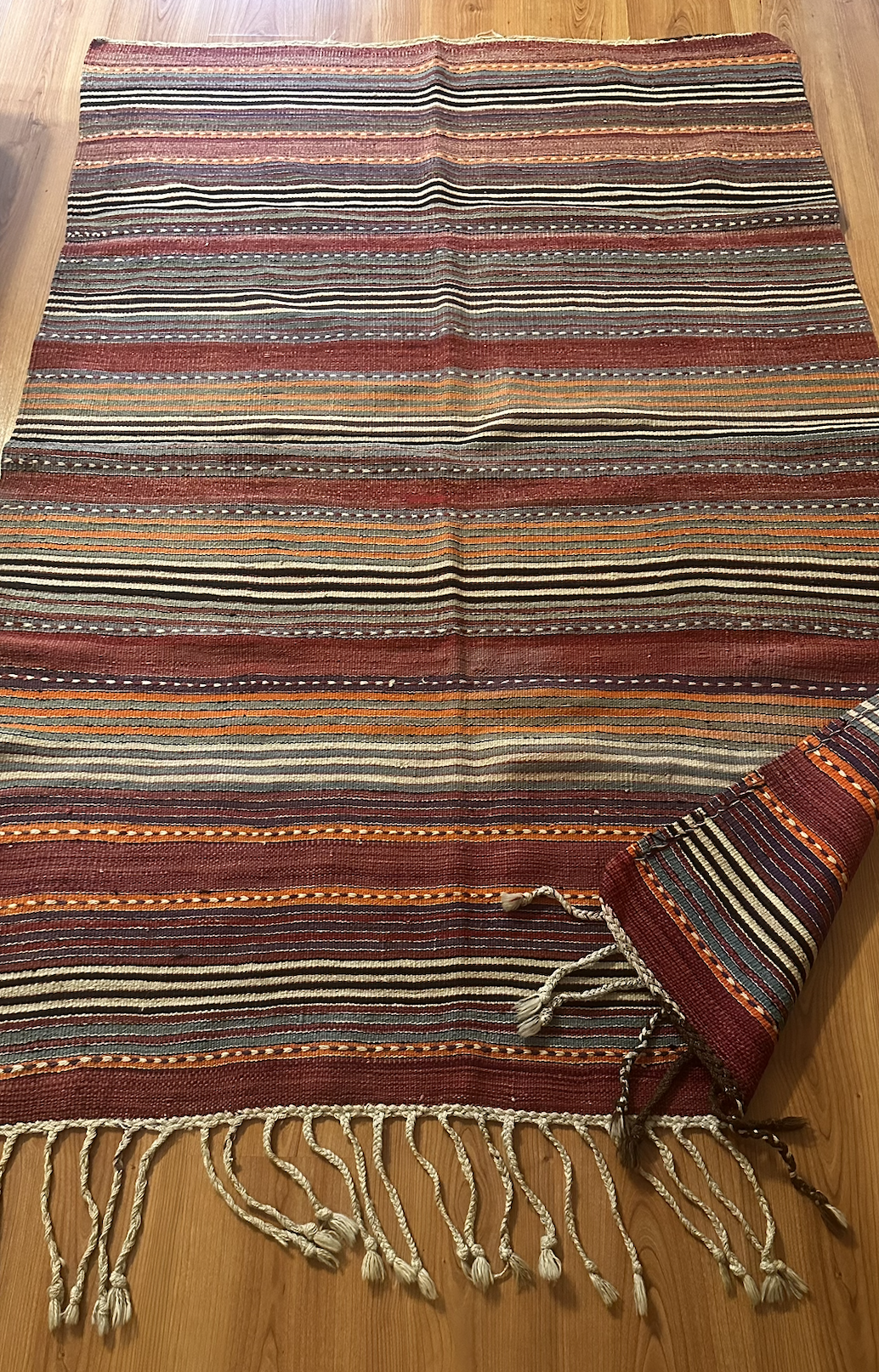 Turkish Vintage Kilim Rug – 127 × 180 cm | Handmade Wool Flatweave