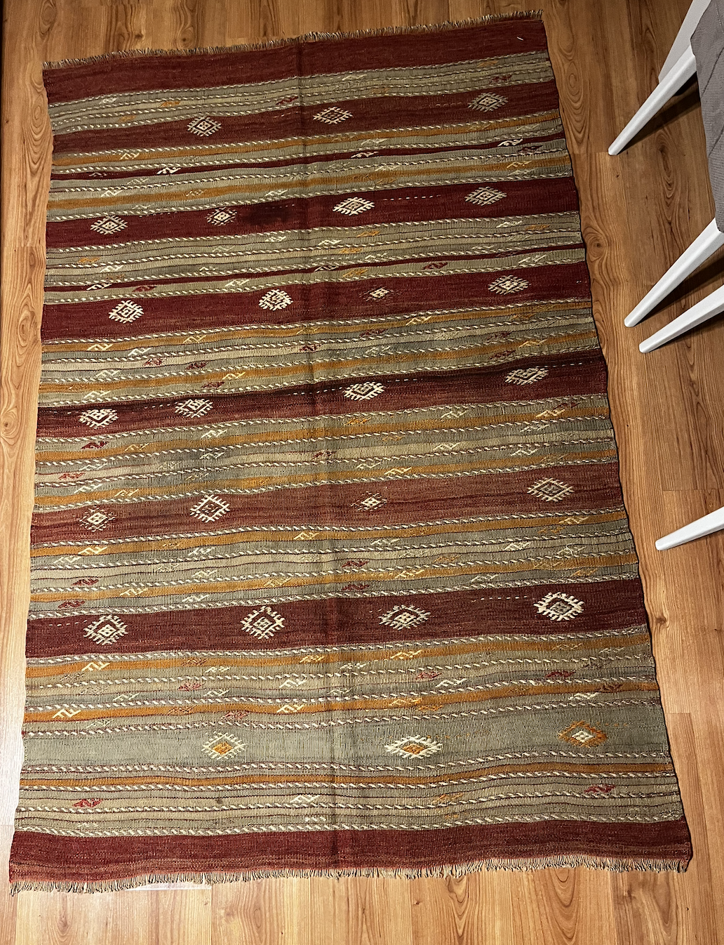 Turkish Vintage Kilim Rug – 124 × 191 cm – Handwoven Wool – Tribal Striped Anatolian Decor