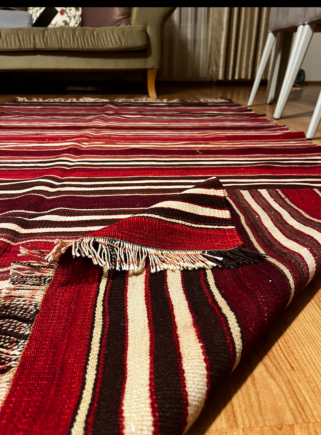 Turkish Vintage Kilim Rug – 140 × 245 cm | Handwoven Wool Flatweave