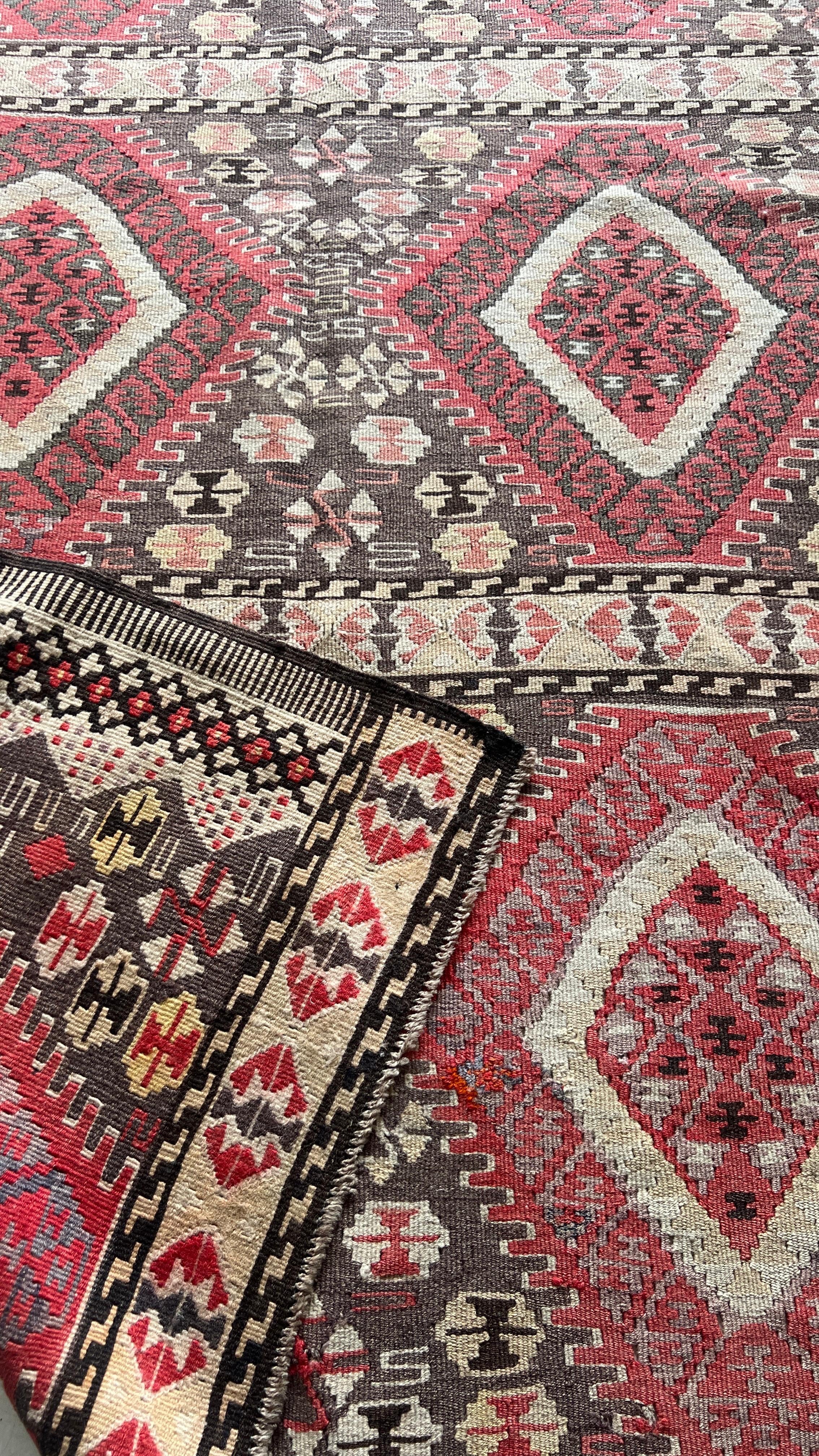Handwoven Anatolian Kilim – 130x214 cm – Wool Tribal Rug – Vintage Geometric Design