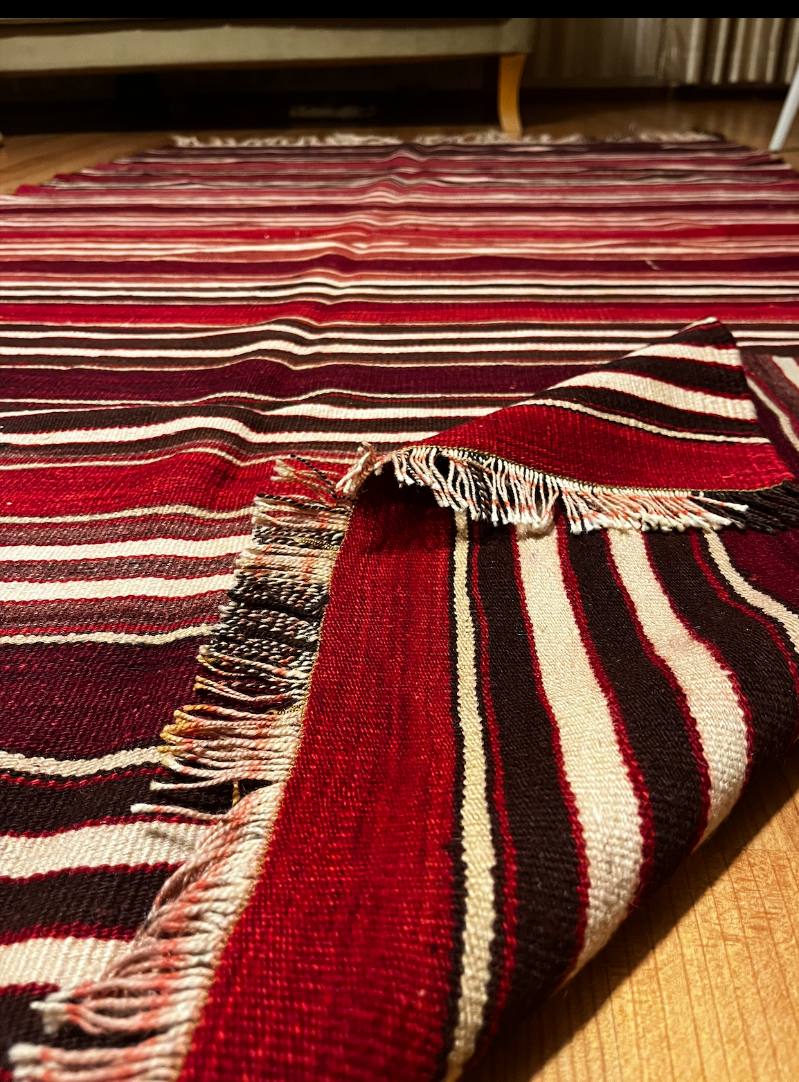 Turkish Vintage Kilim Rug – 140 × 245 cm | Handwoven Wool Flatweave