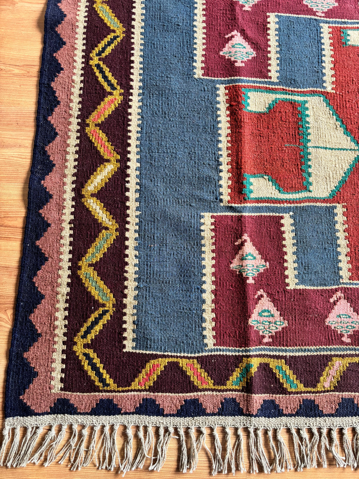 Vintage Persian Ardabil Kilim, Blue & Red, 210 × 310 cm – detail view 5