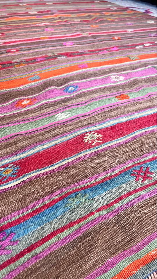 Turkish Kilim – 135 × 200 cm – Handmade Wool Kilim – Vintage Anatolian Flatweave Rug