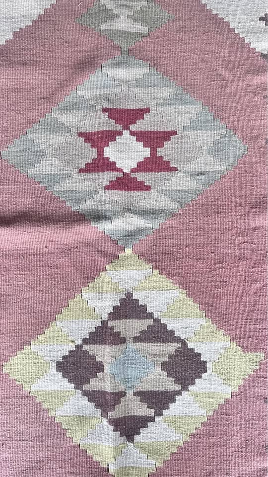Turkish Kilim – 136 × 214 cm – Handmade Wool Kilim – Blush Pink Anatolian Rug