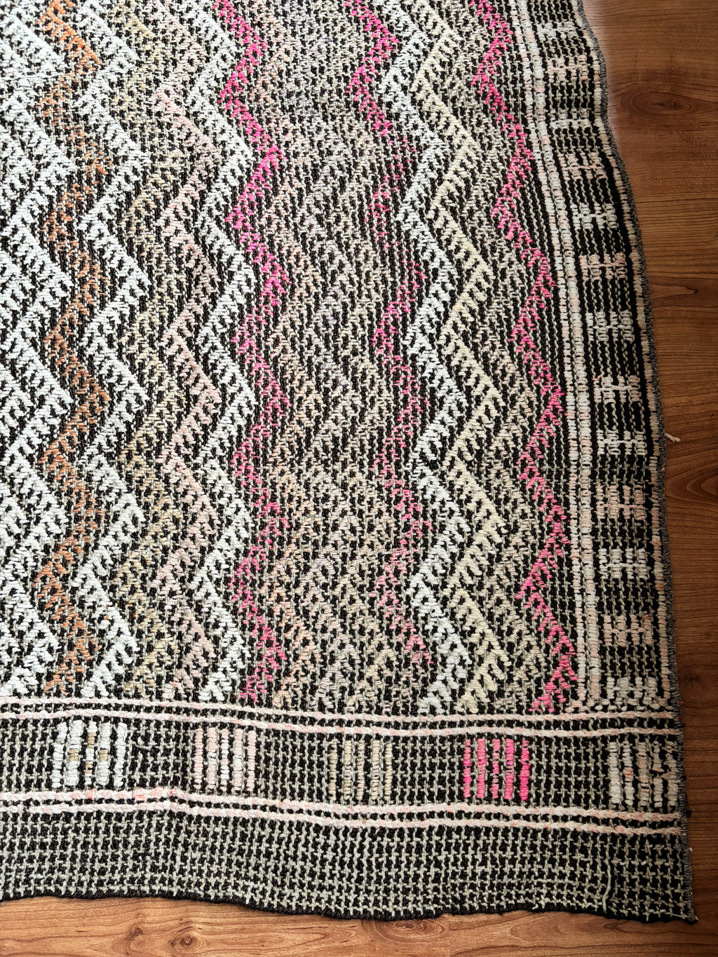 Vintage Manisa Cicim Kilim, Zigzag Pink & Earth, 190 × 337 cm – detail view 5