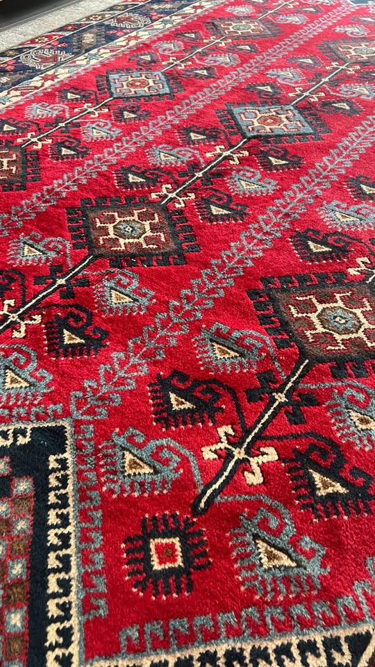 Turkish Döşemealtı Rug, Red Navy, 200 × 300 cm – detail view 3