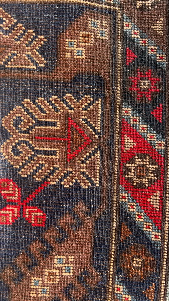 Turkish Döşemealtı Rug, Red Navy, 200 × 300 cm – detail view 9