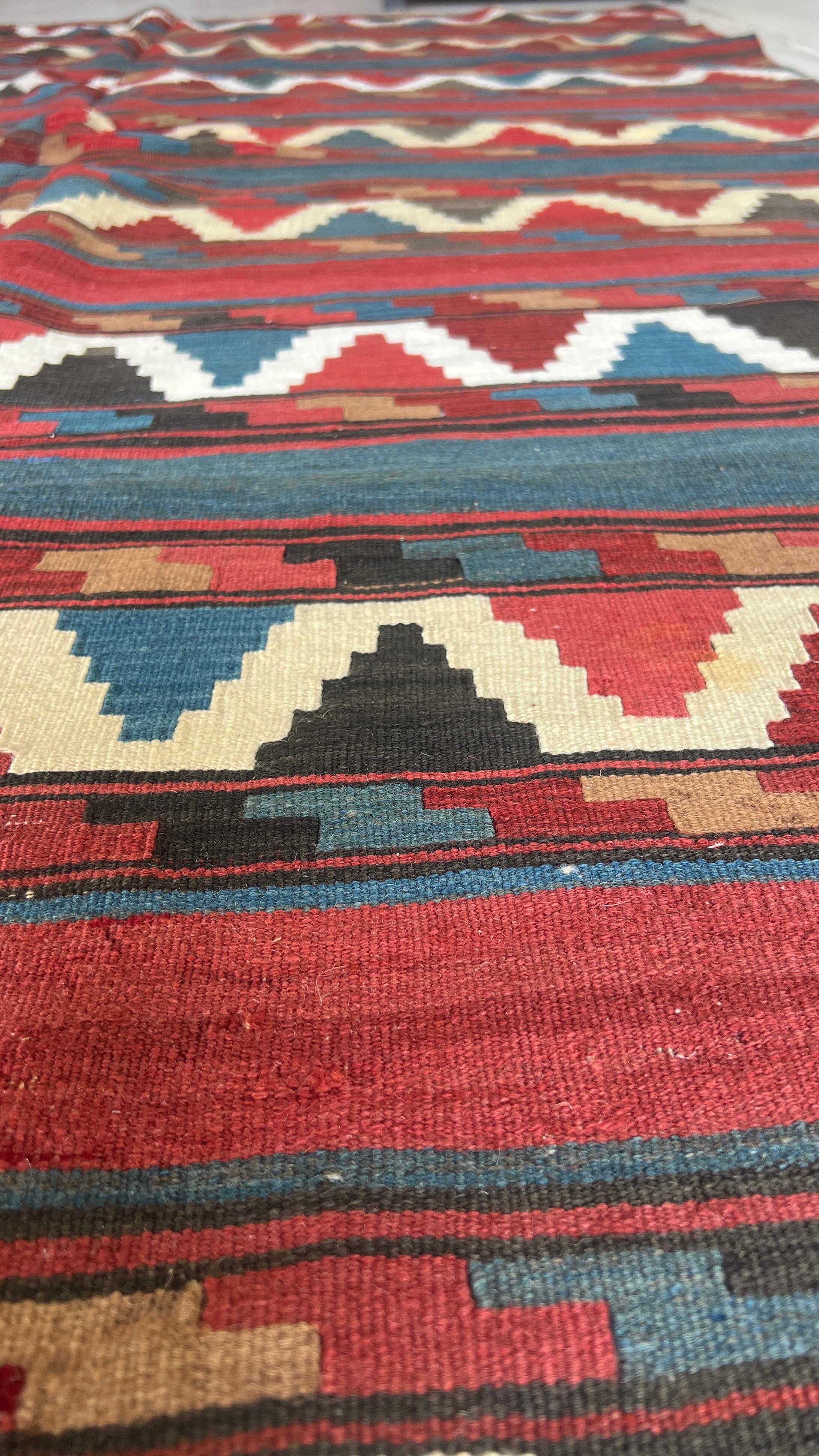 Vintage Kazak Kilim Rug – 167x240 cm – Handwoven Wool – Semi Antique Tribal Carpet