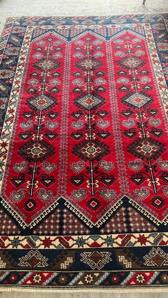Turkish Döşemealtı Rug, Red Navy, 200 × 300 cm – detail view 2