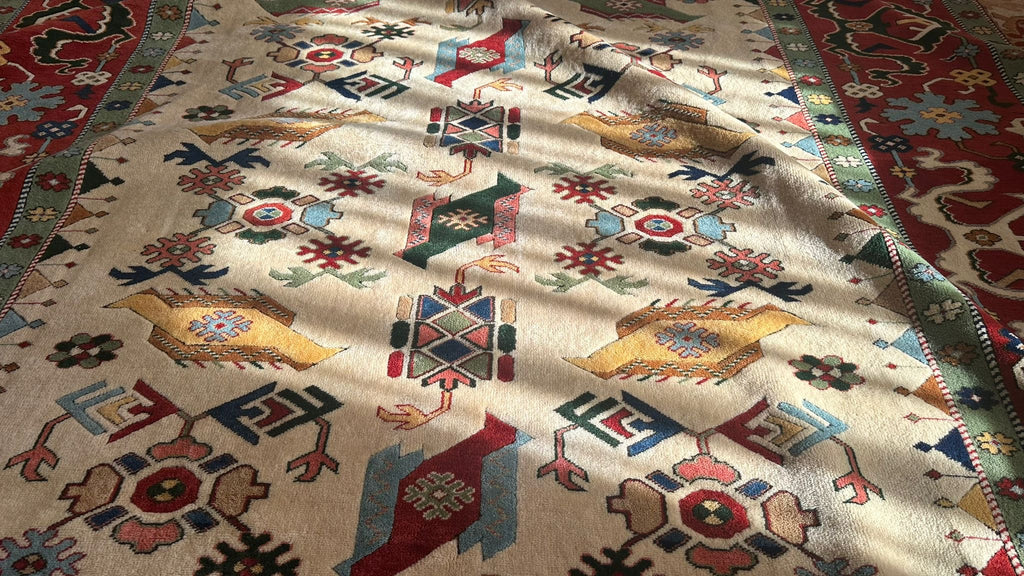 Antique Anatolian Yörük Rug – 206 × 274 cm – Handwoven Wool – Natural Vegetable Dyes – Tribal Geometric