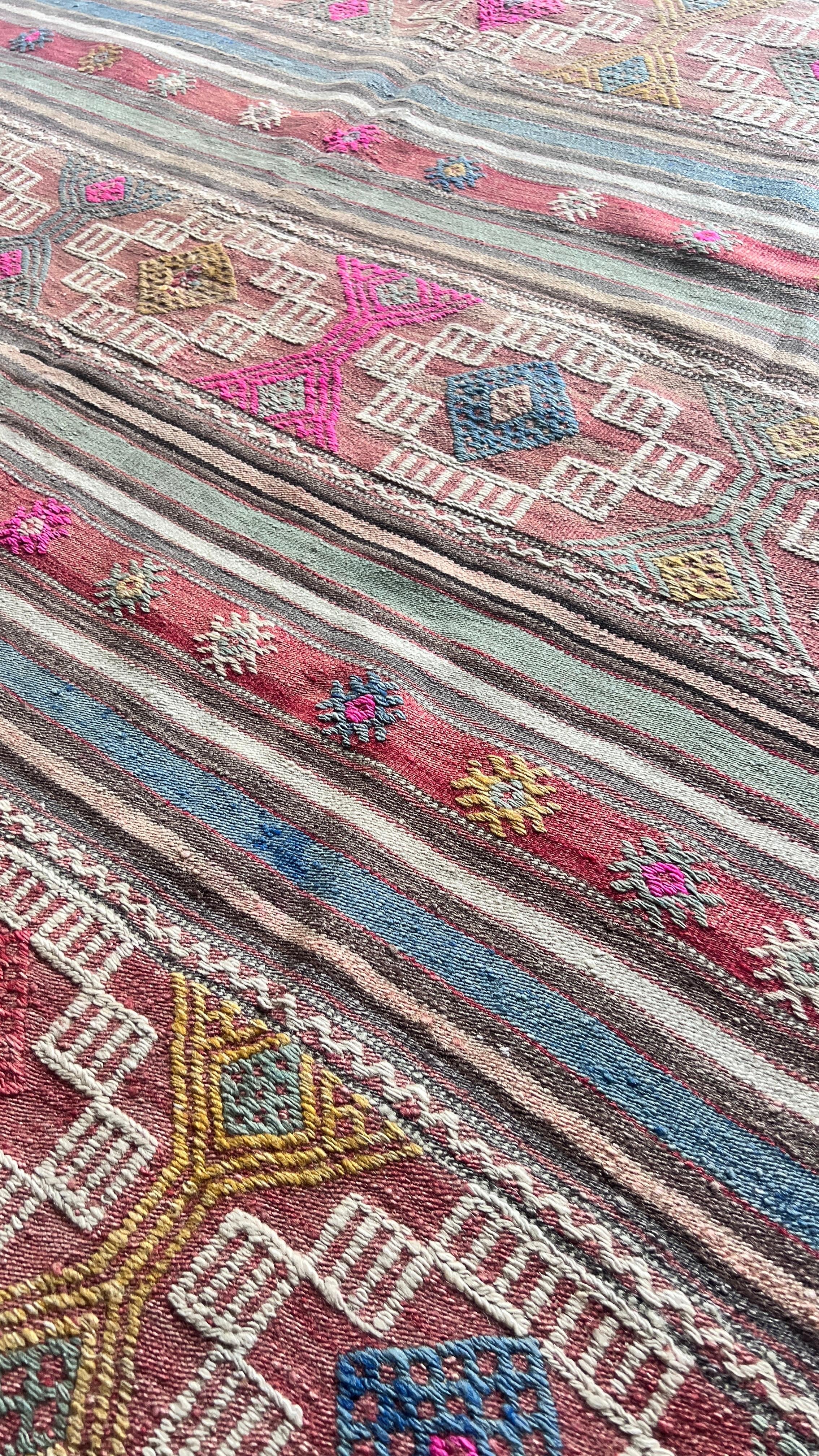 Vintage Turkish Cicim Kilim 163x181 cm – Handwoven Wool Rug – Tribal Bohemian Flatweave