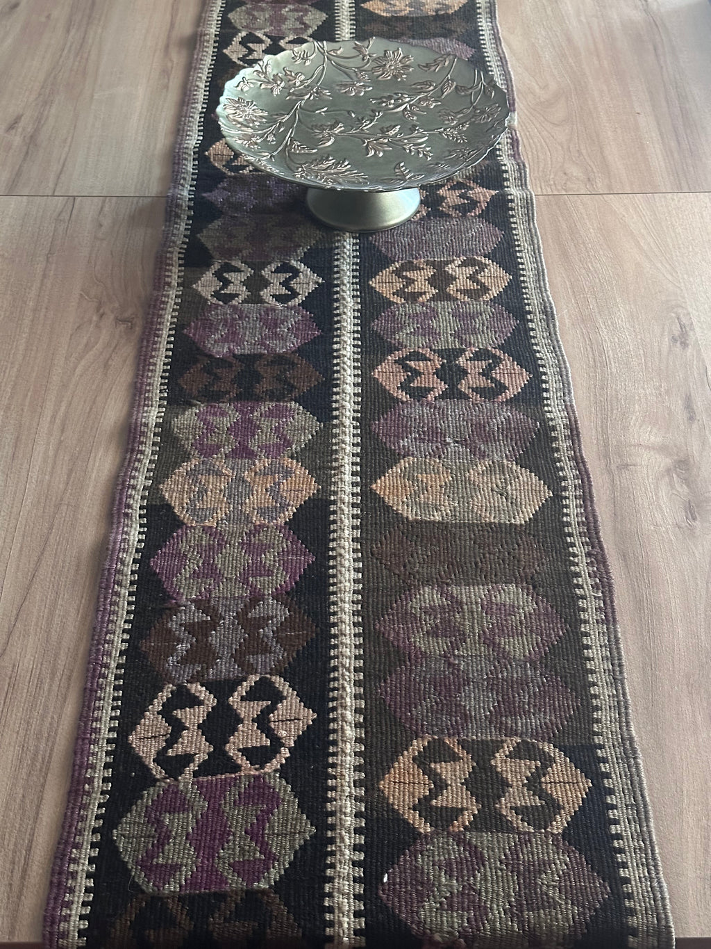 37 × 320 cm Handmade Vintage Kars Kağızman Kilim Runner – Turkish Wool Table Runner