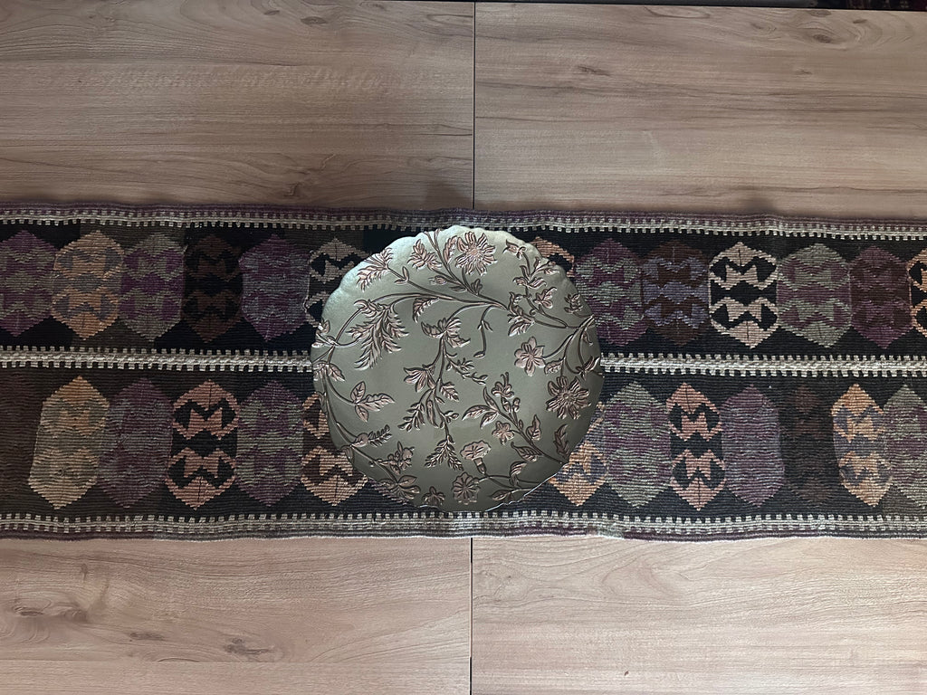 37 × 320 cm Handmade Vintage Kars Kağızman Kilim Runner – Turkish Wool Table Runner