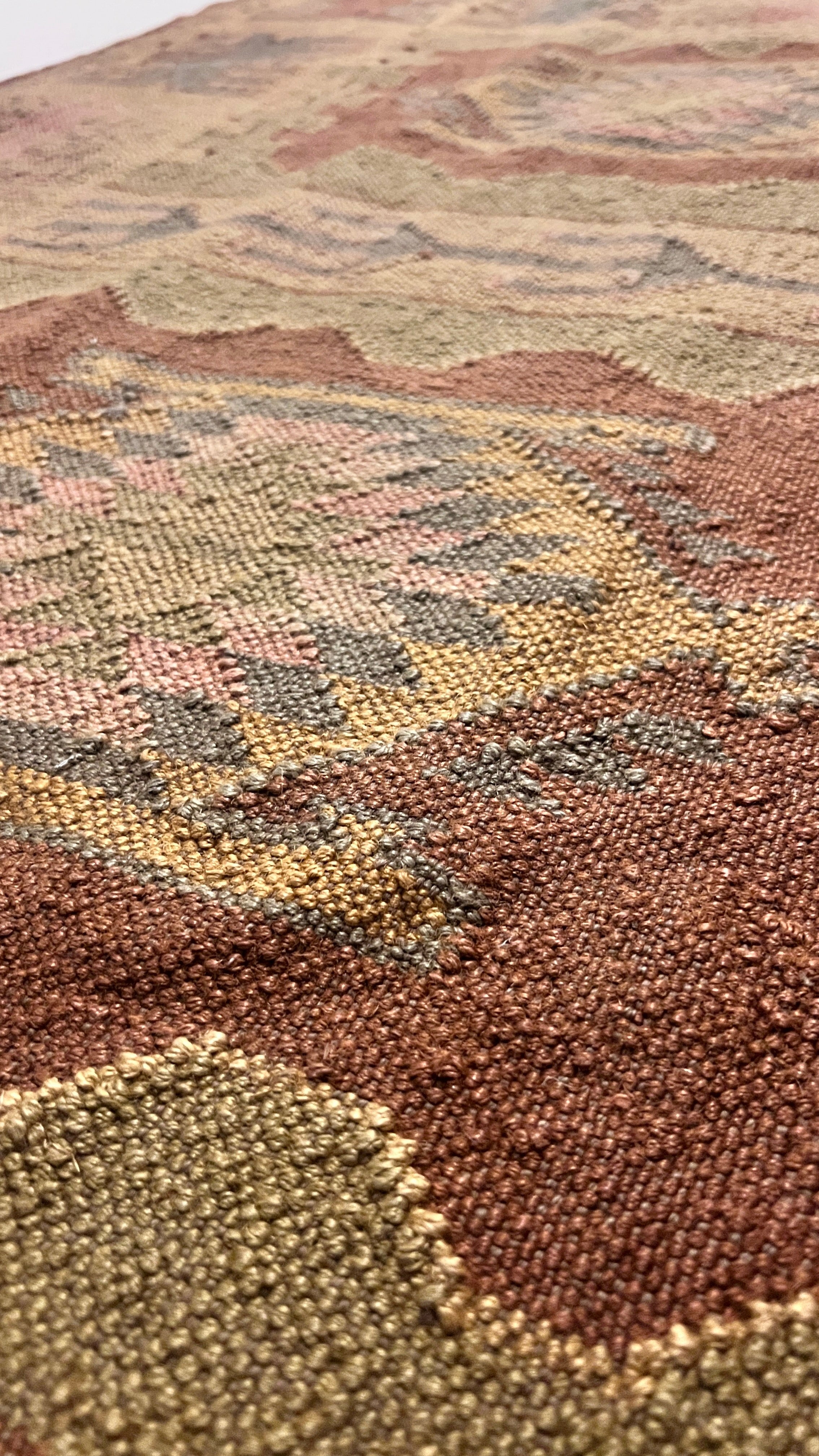 Handwoven Anatolian Kilim Rug – 199x307 cm – Wool Tribal Area Rug – Earth Tone Natural Design