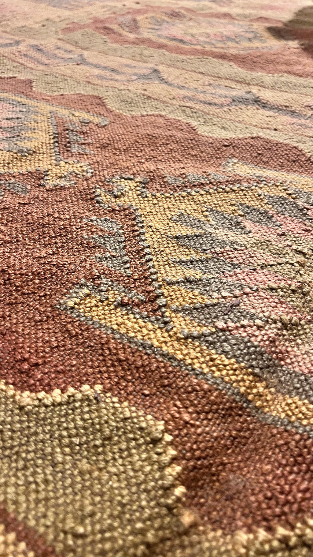 Handwoven Anatolian Kilim Rug – 199x307 cm – Wool Tribal Area Rug – Earth Tone Natural Design