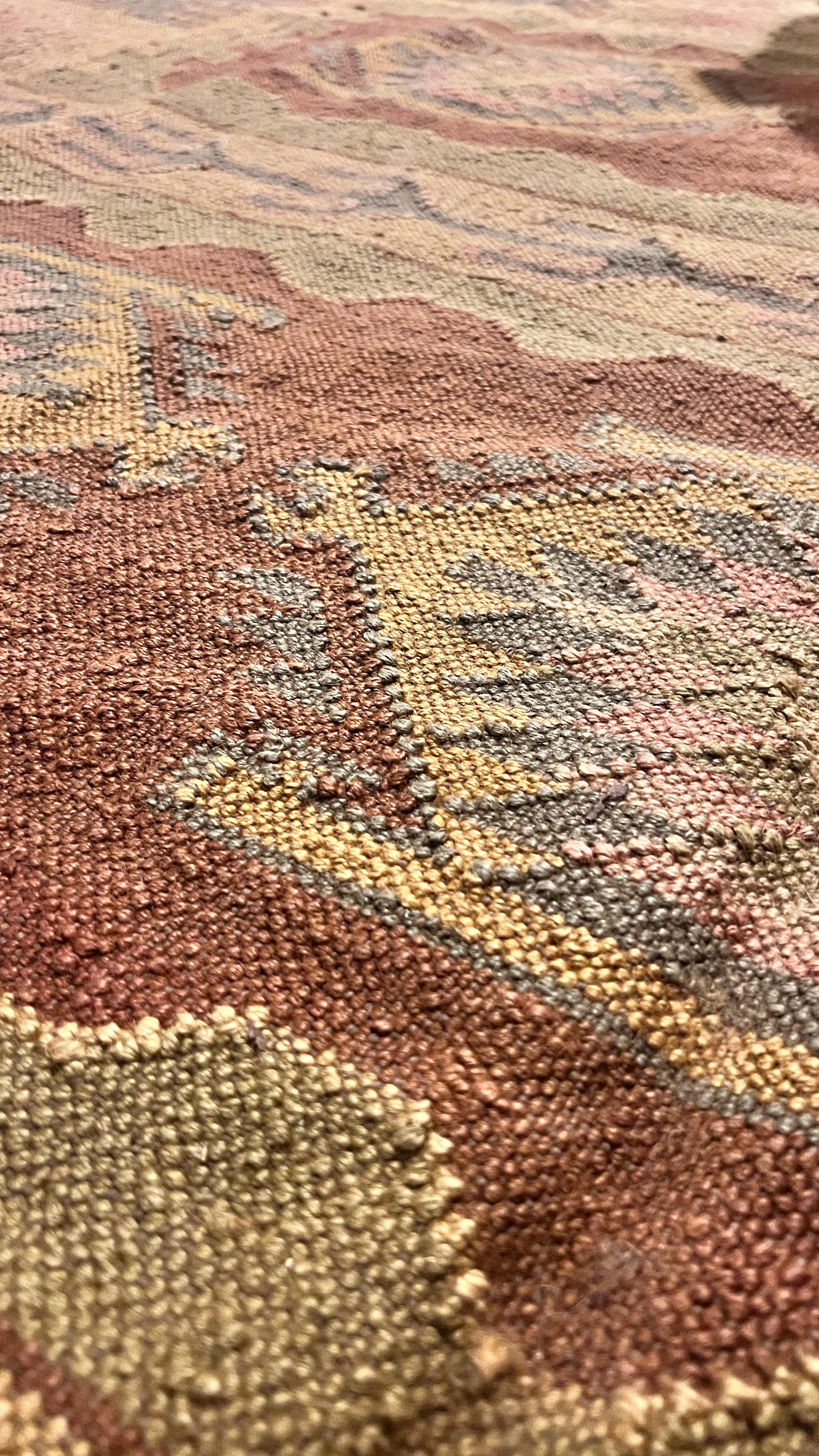 Handwoven Anatolian Kilim Rug – 199x307 cm – Wool Tribal Area Rug – Earth Tone Natural Design