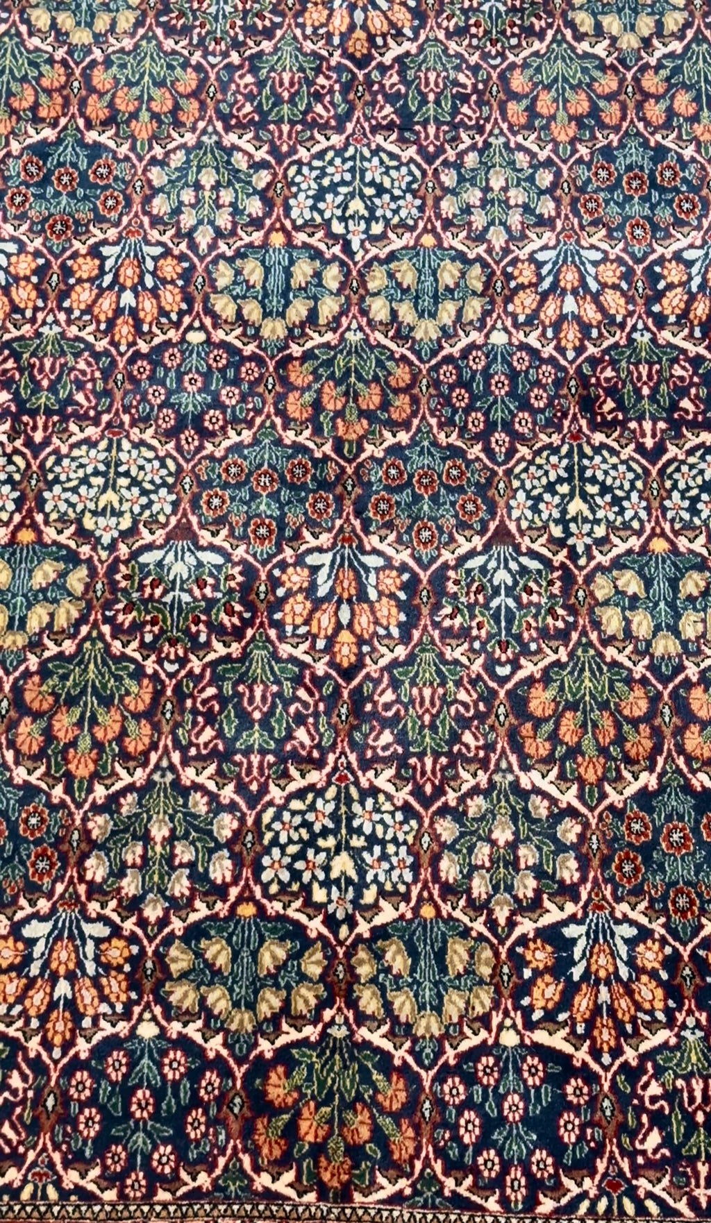 Hereke Handwoven Wool Rug – 160×250 cm | Classic Turkish Floral Carpet