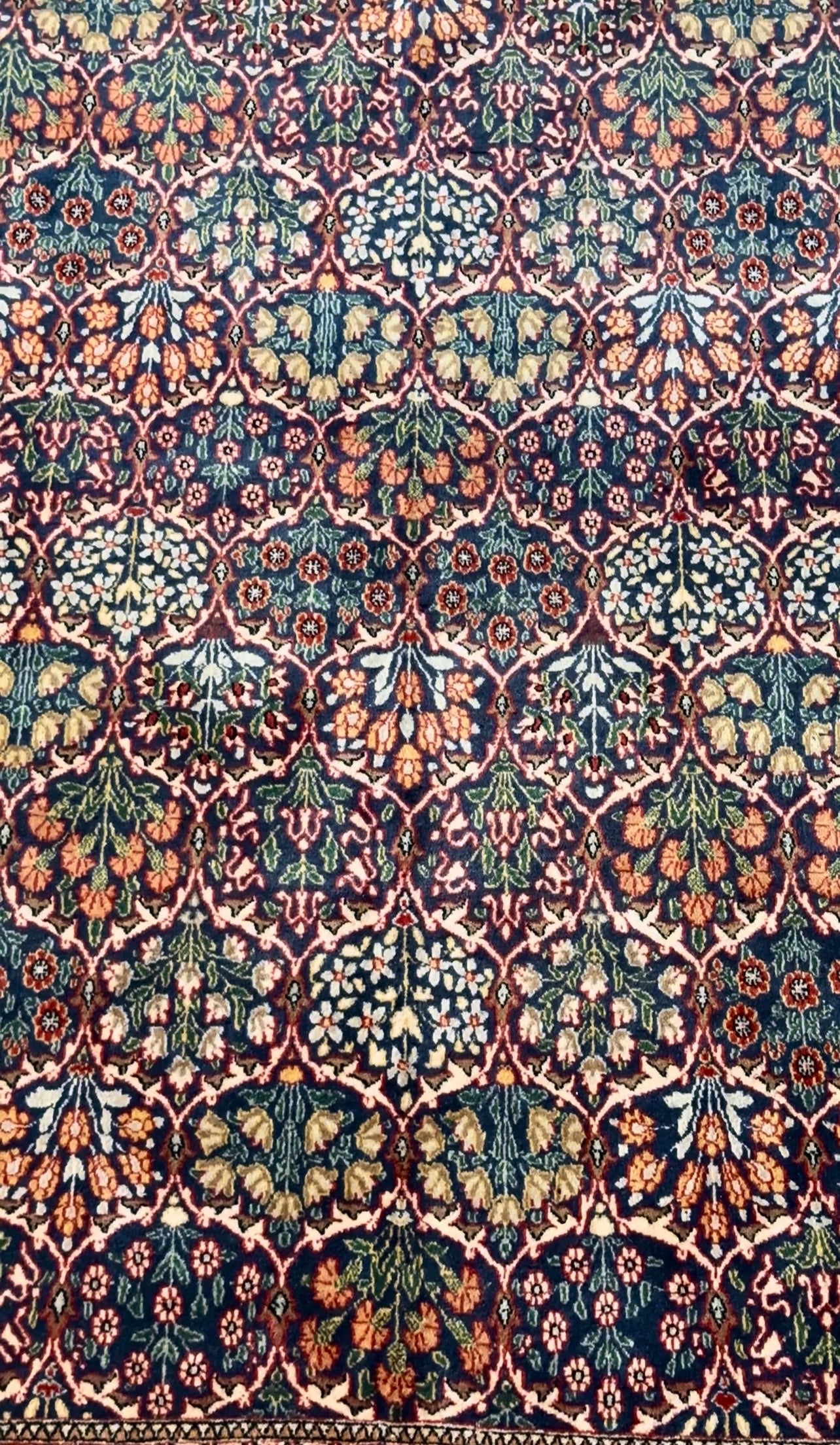 Hereke Handwoven Wool Rug – 160×250 cm | Classic Turkish Floral Carpet