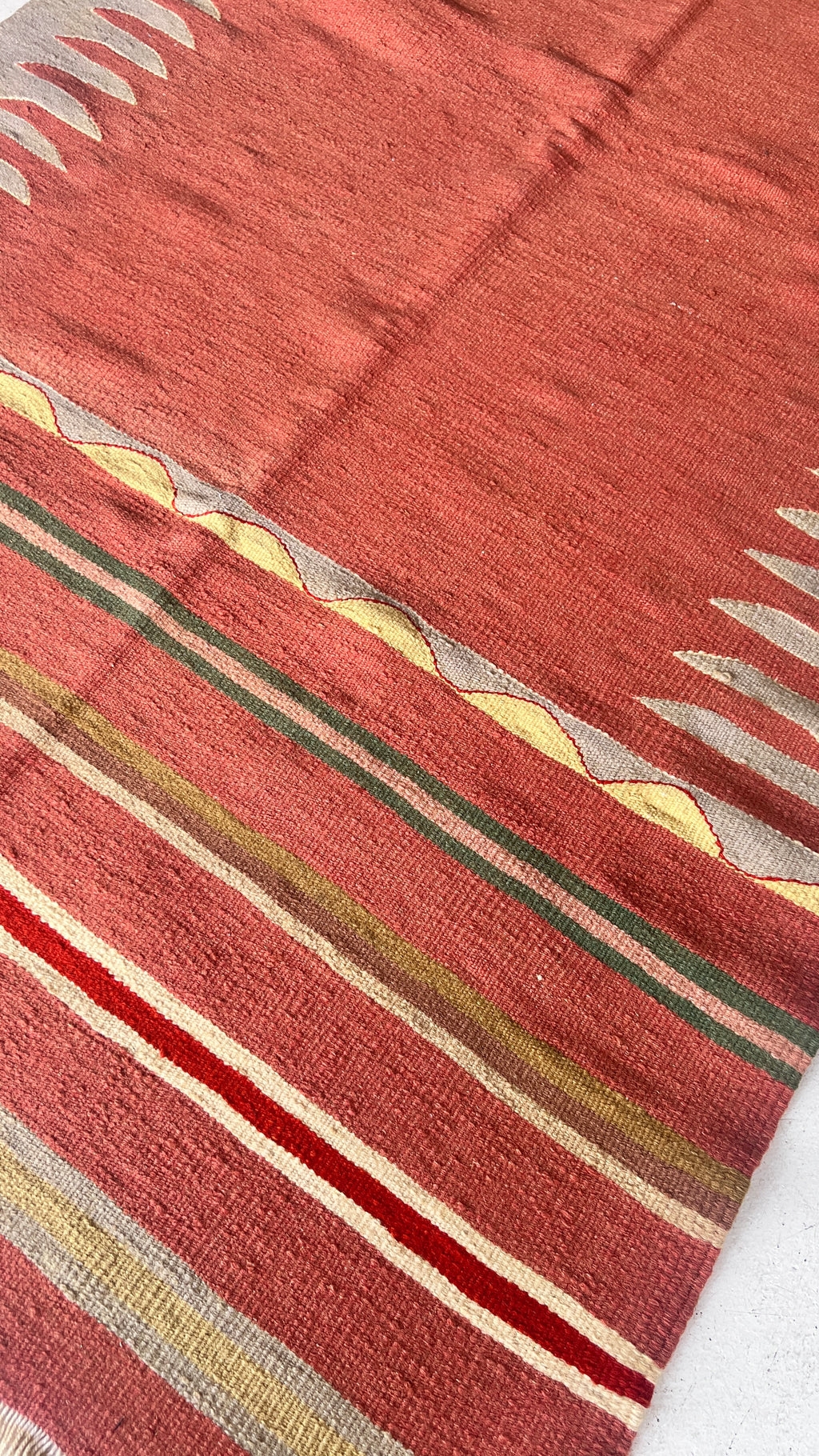 Bodrum Handmade Vintage Kilim – 118 × 225 cm