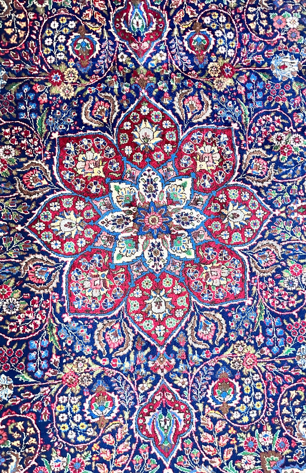 Persian Goy Tabriz Rug, Navy, 222 × 330 cm – detail view 3