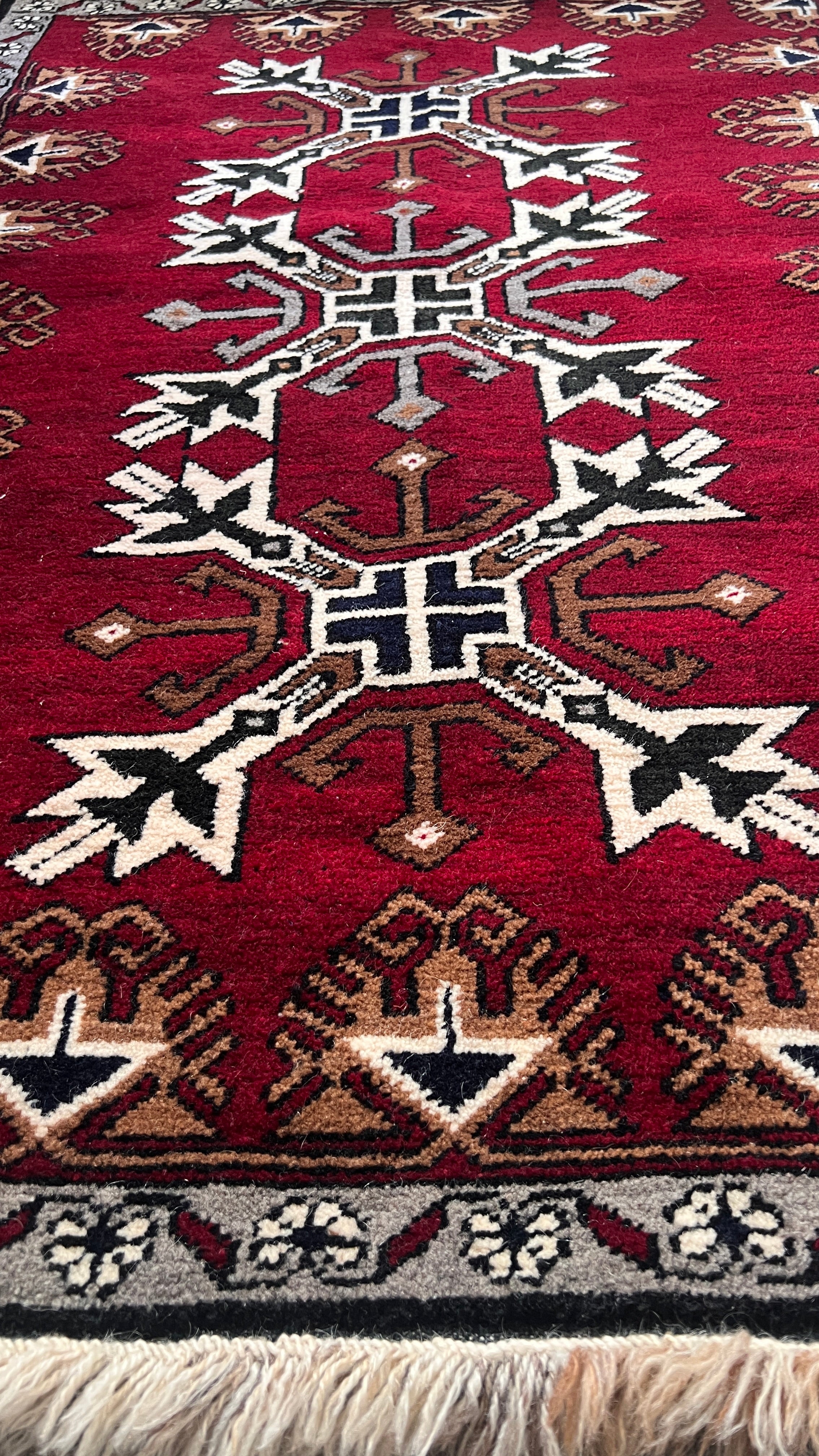 Vintage Turkish Rug – 96x138 cm – Handmade Wool – Anatolian Tribal Accent Rug