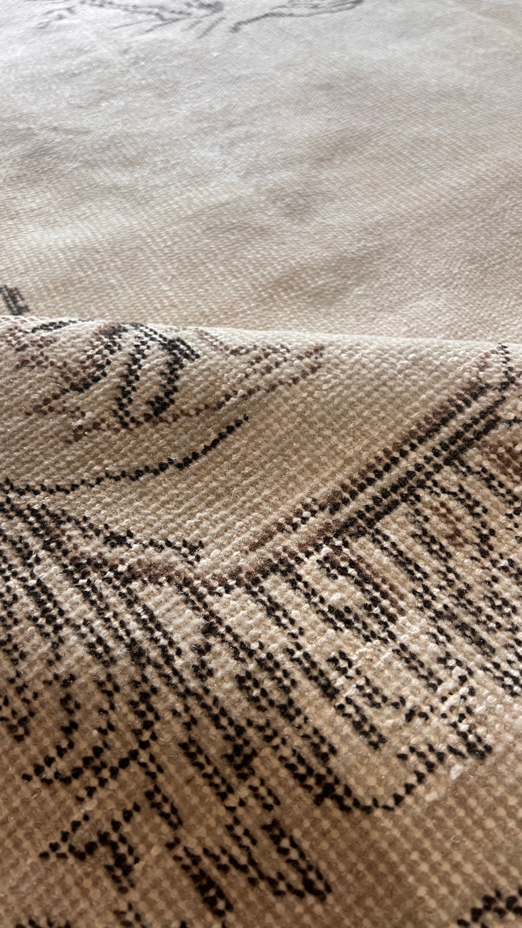 Vintage Isparta Turkish Rug 190x302 cm – Handwoven Wool Large Area Rug – Neutral Floral Carpet
