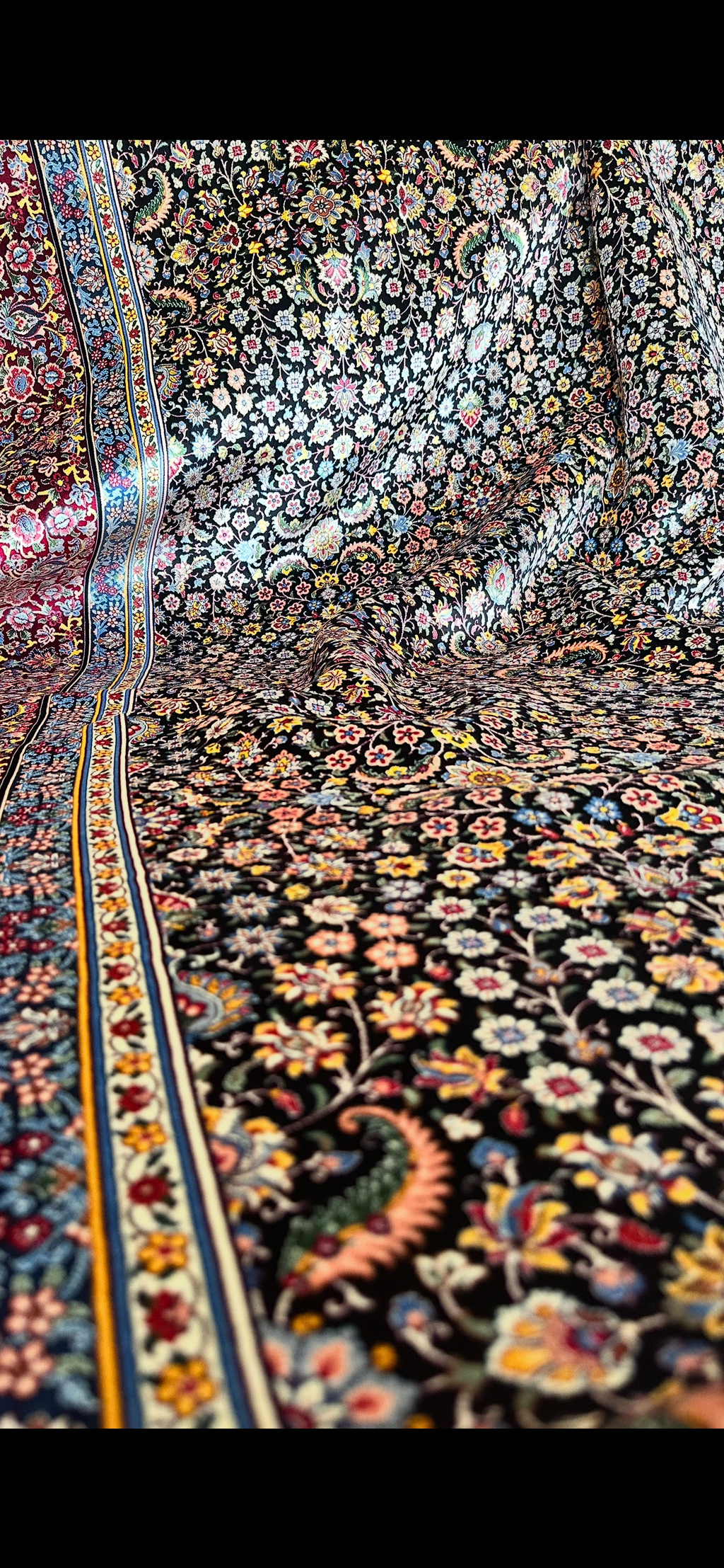 Lüks Modal İpek Halı – 200×300 cm | İran Tarzı Çiçek Desenli Halı