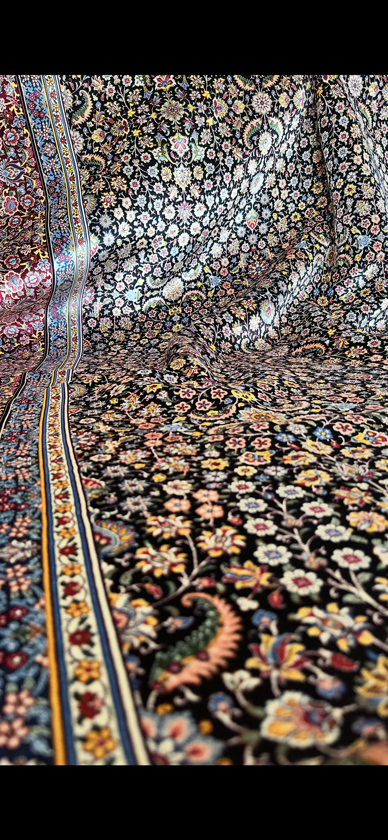 Lüks Modal İpek Halı – 200×300 cm | İran Tarzı Çiçek Desenli Halı