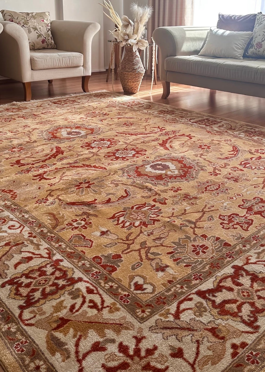 Luxury Uşak Wool Rug – 220×330 cm | Handwoven Turkish Carpet