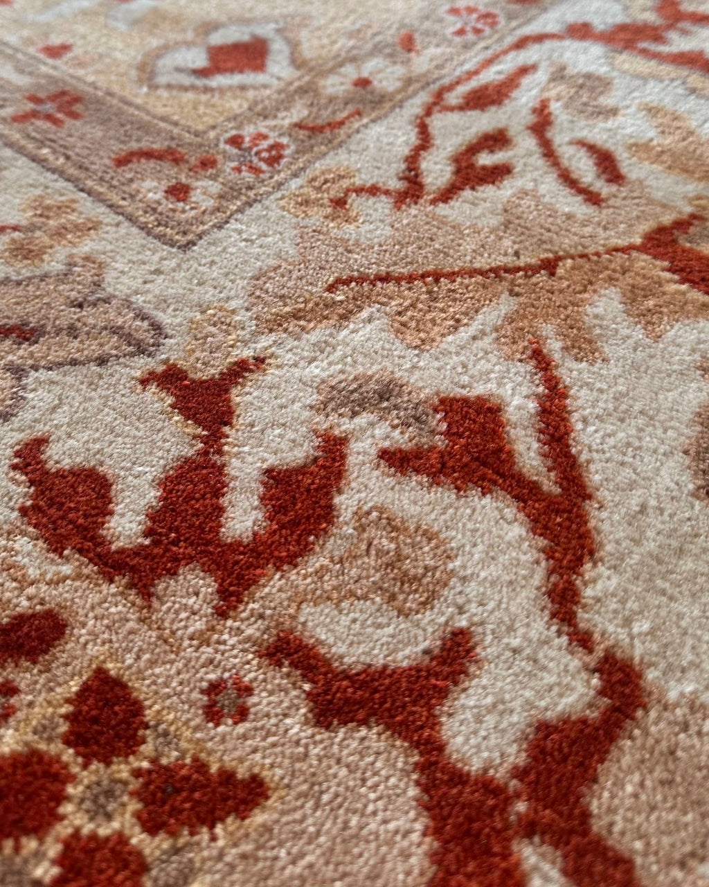 Luxury Uşak Wool Rug – 220×330 cm | Handwoven Turkish Carpet