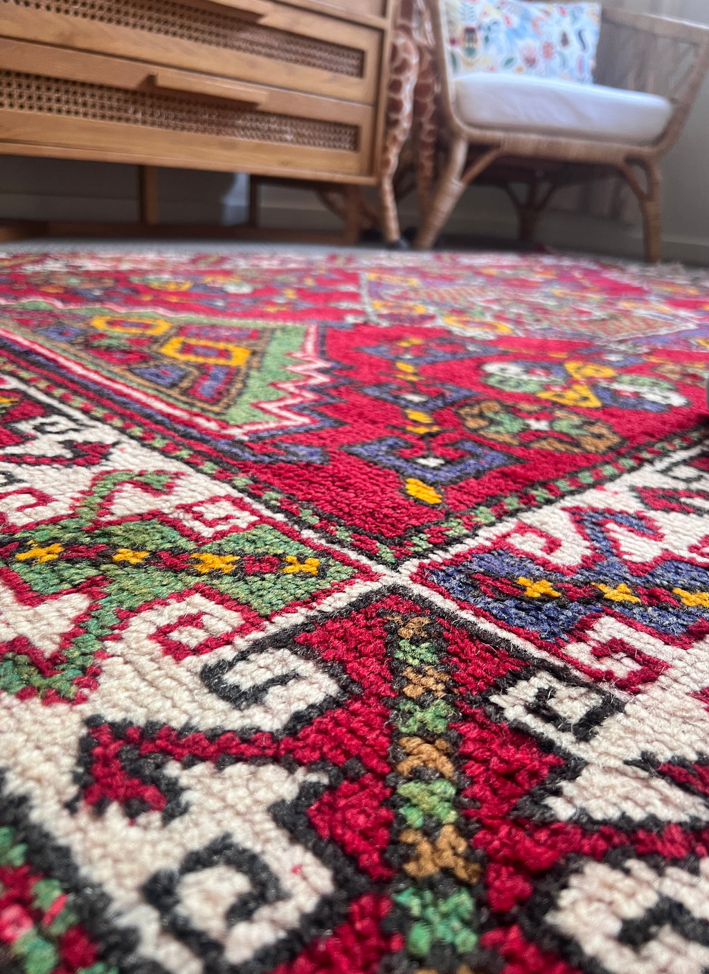 Vintage Handwoven Turkish Ayvacık Wool Rug – 120×200 cm | Anatolian Tribal Carpet