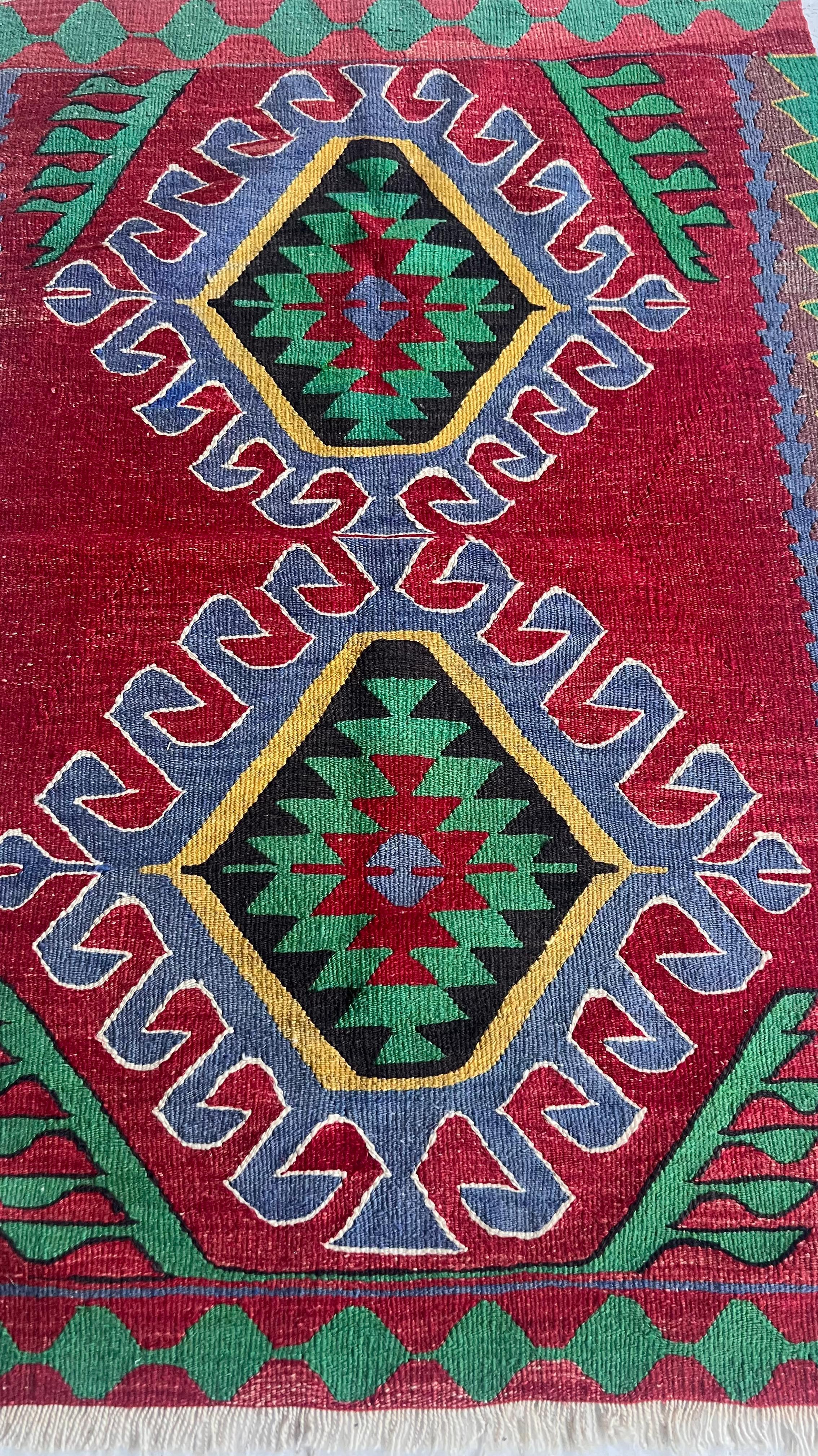 Handmade Turkish Uşak Kilim – 93 × 134 cm