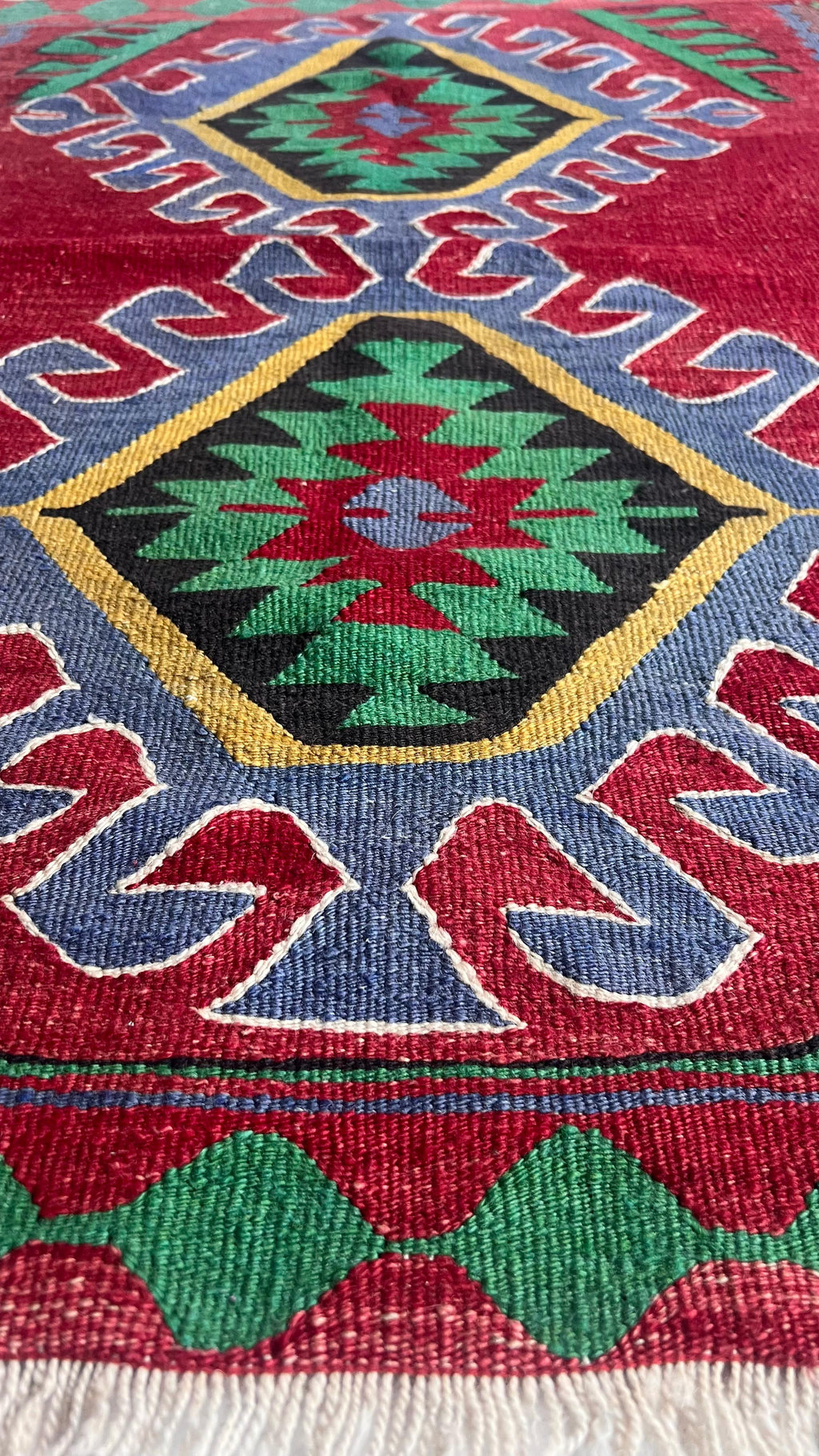 Handmade Turkish Uşak Kilim – 93 × 134 cm