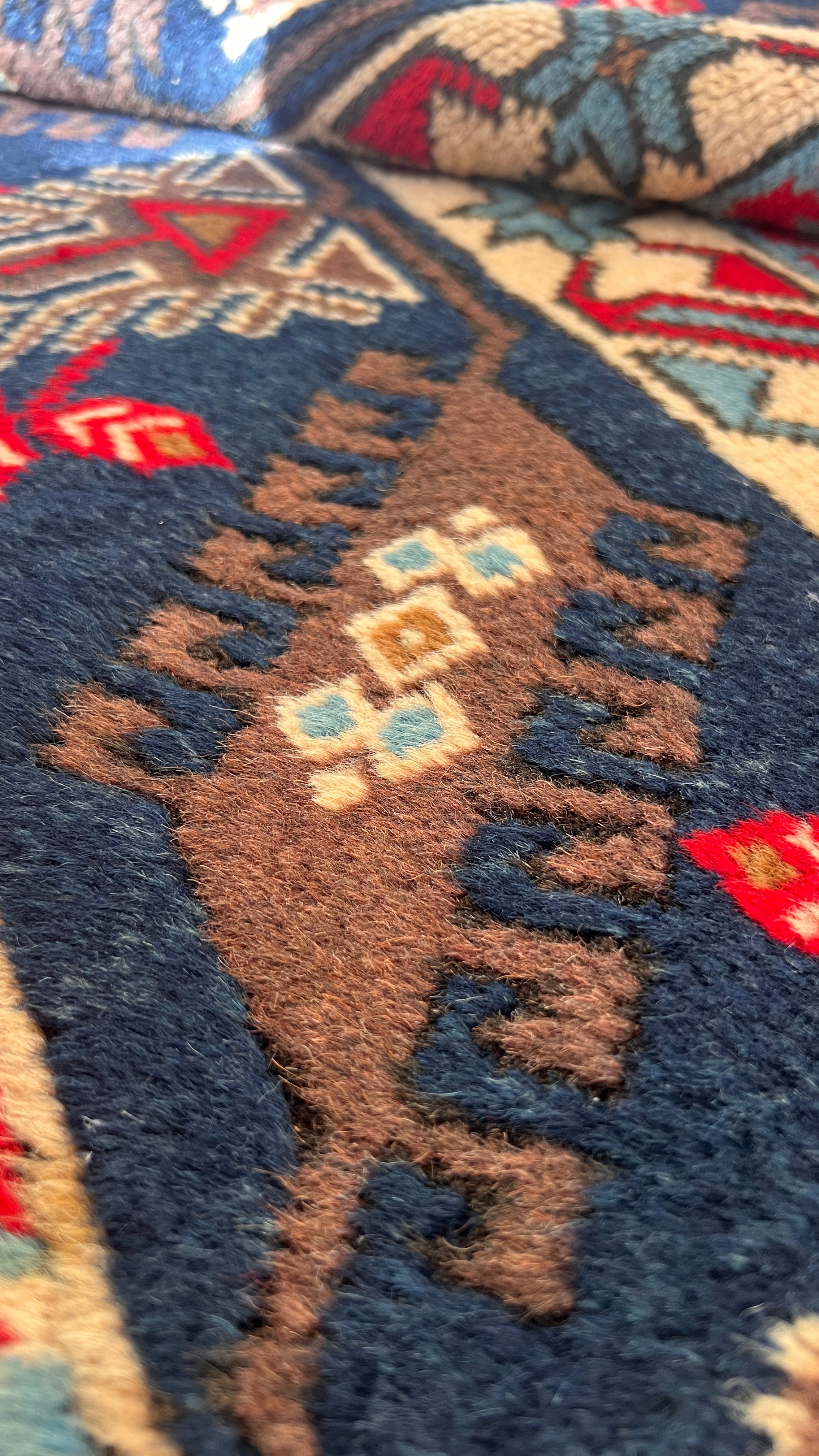 Handmade Turkish Döşemealtı Rug – 200x300 cm
