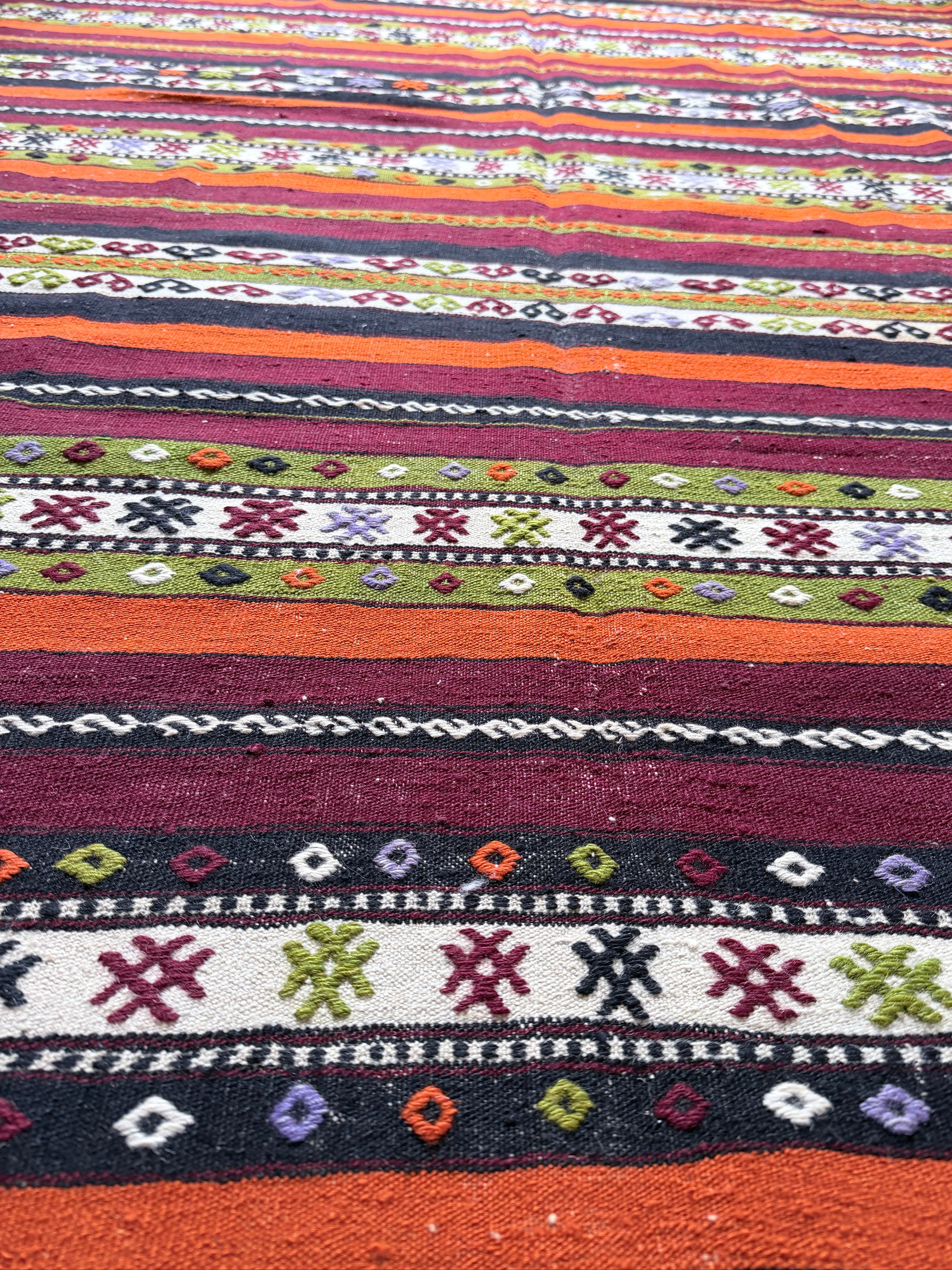 Handmade Turkish Cicim Kilim Rug – Bohemian Tribal Wool Flatweave – Vintage Anatolian Area Rug – 174x238 cm