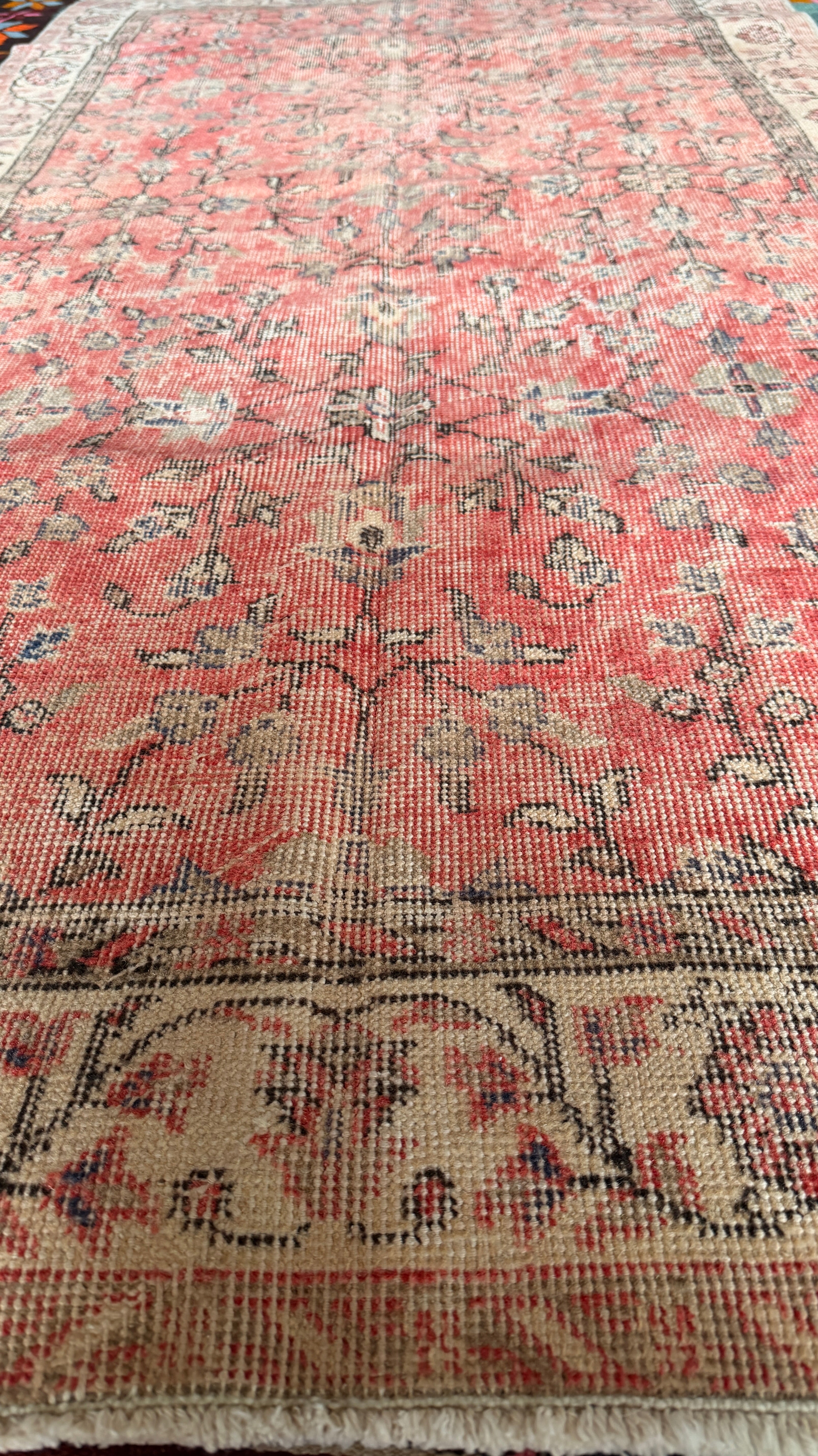 Vintage Turkish Rug 111x209 cm – Handmade Wool Soft Faded Coral Oushak Style Carpet
