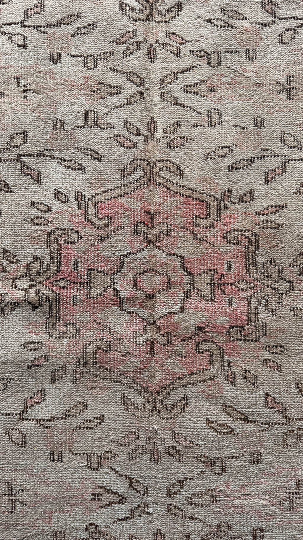 Vintage Turkish Oushak Rug – 118x204 cm – Soft Neutral Wool Carpet