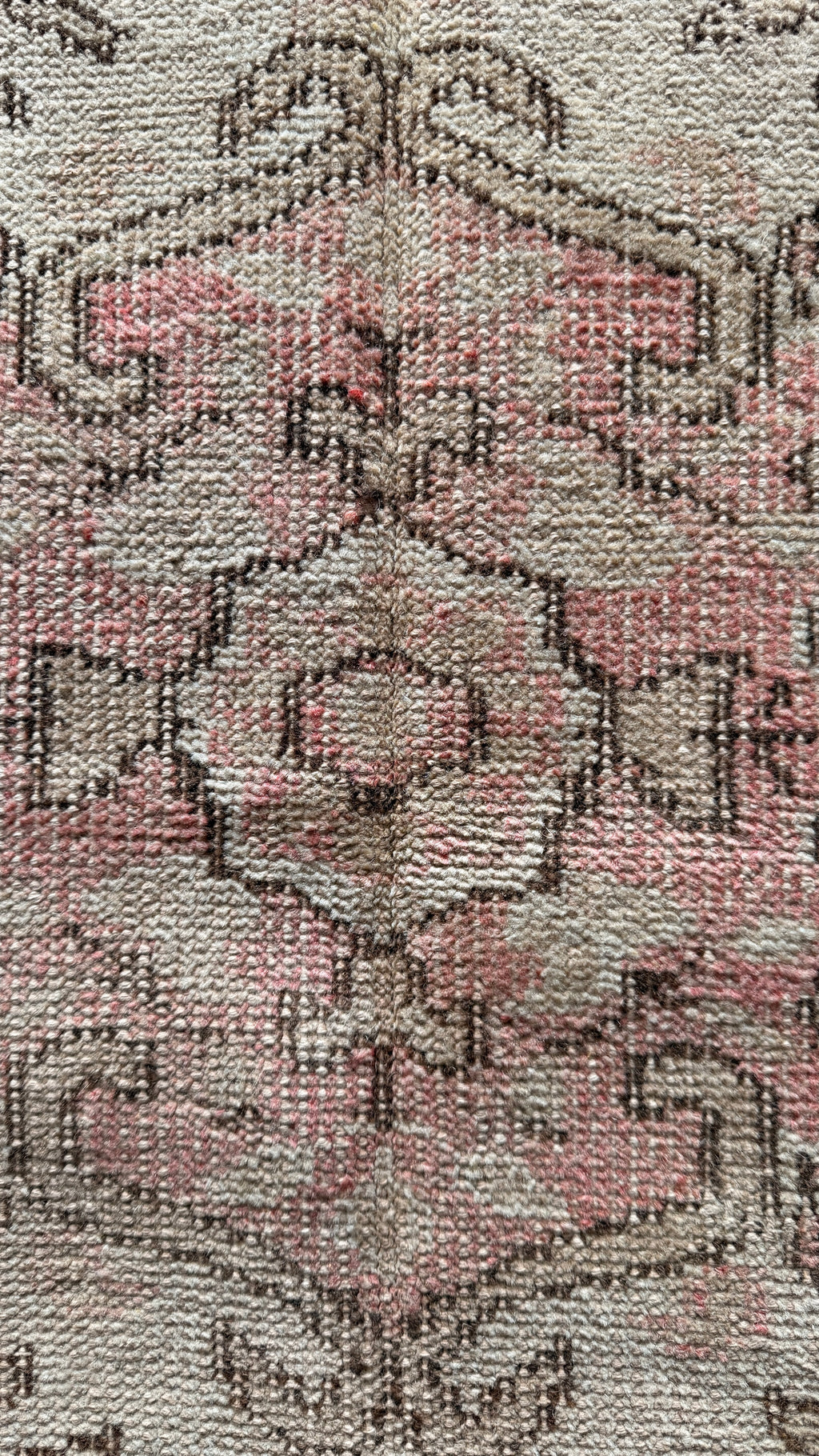 Vintage Turkish Oushak Rug – 118x204 cm – Soft Neutral Wool Carpet
