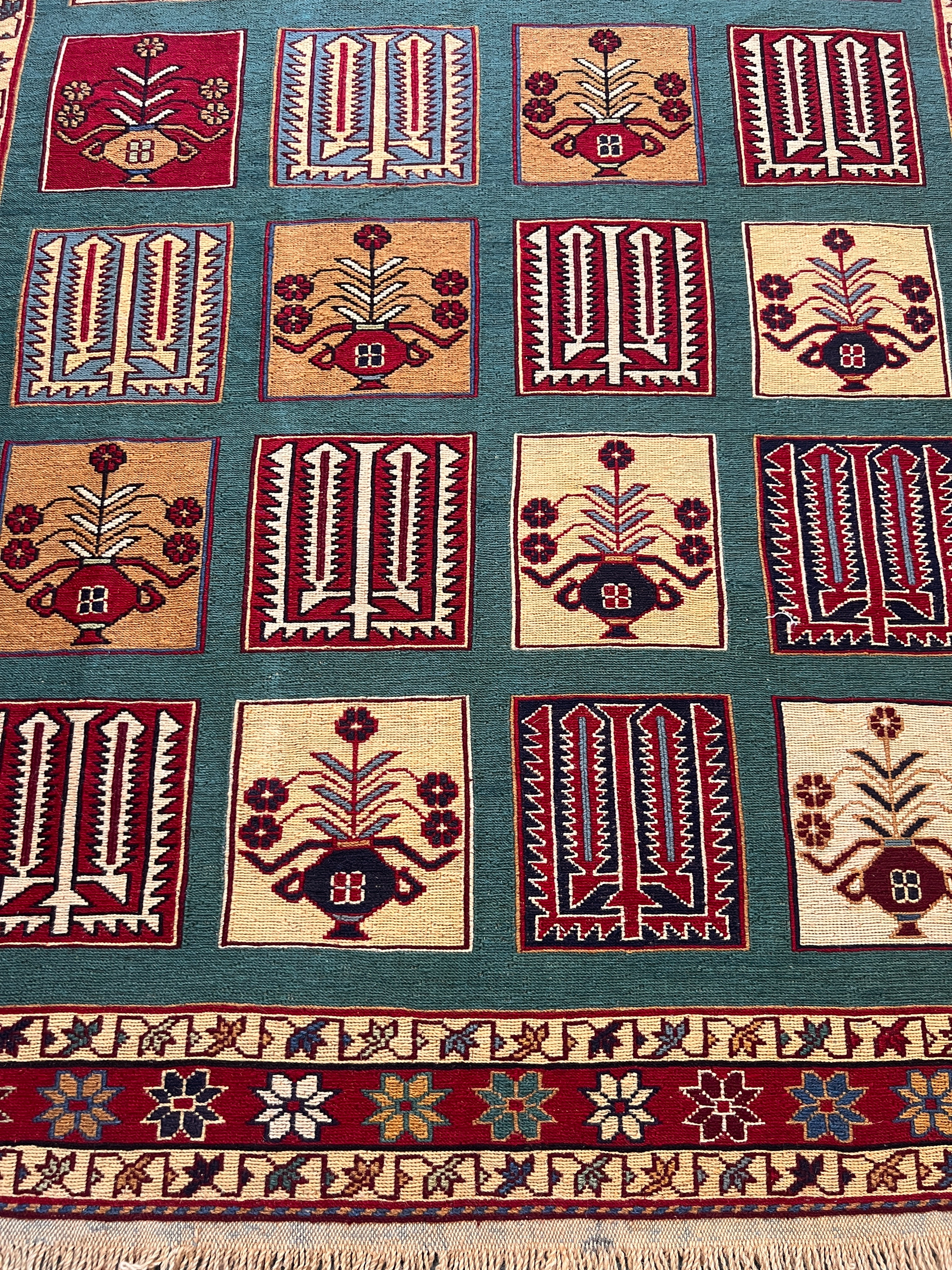 Handwoven Sumak Kilim Rug – 125×210 cm| Handwoven Wool Kilim