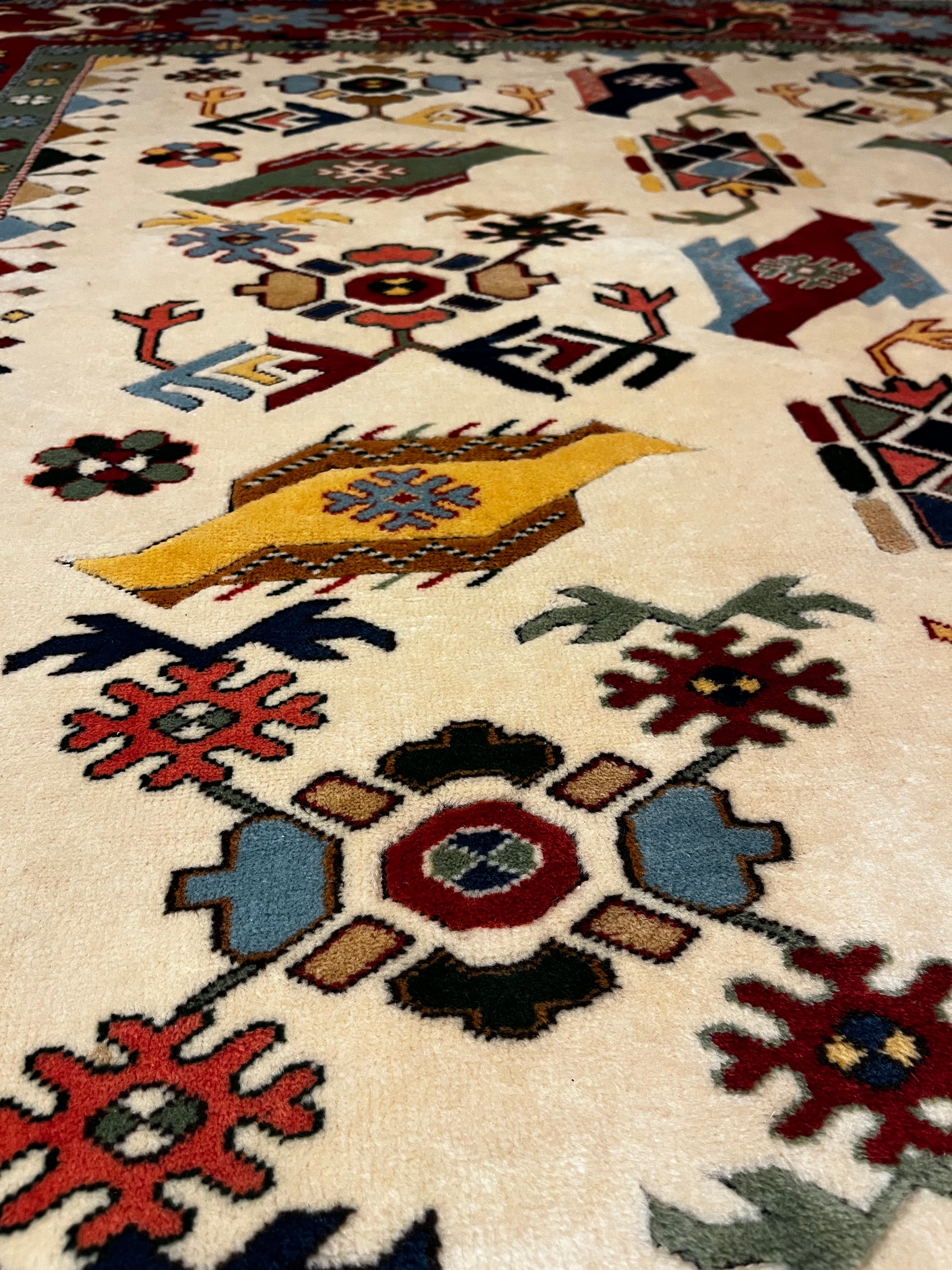 Antique Anatolian Yörük Rug – 206 × 274 cm – Handwoven Wool – Natural Vegetable Dyes – Tribal Geometric