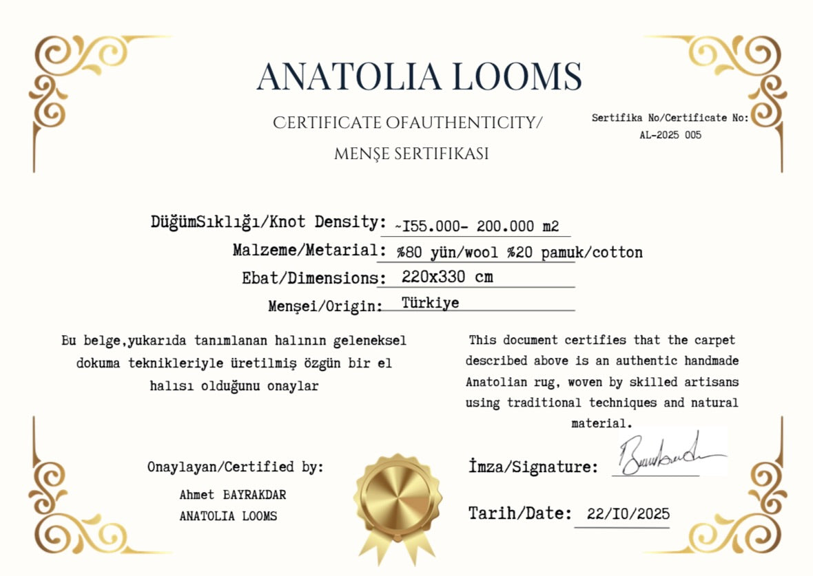 Luxury Uşak Wool Rug – 220×330 cm | Handwoven Turkish Carpet