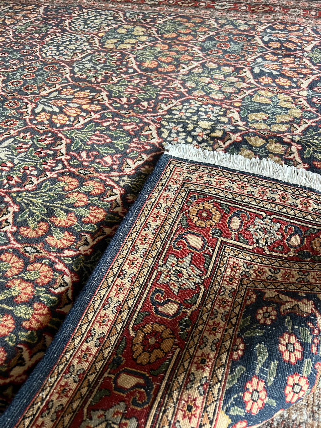 Hereke Handwoven Wool Rug – 160×250 cm | Classic Turkish Floral Carpet