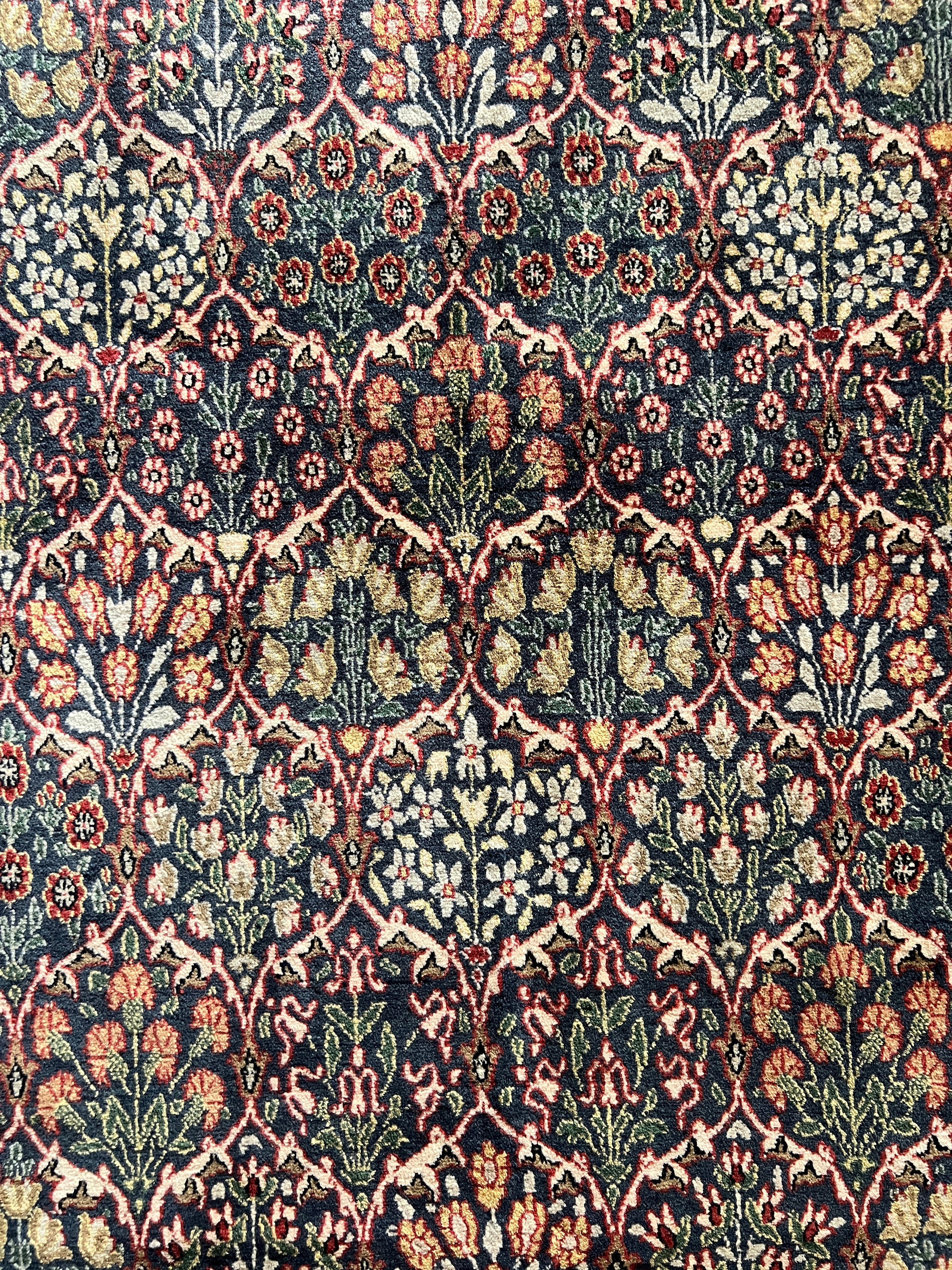 Hereke Handwoven Wool Rug – 160×250 cm | Classic Turkish Floral Carpet