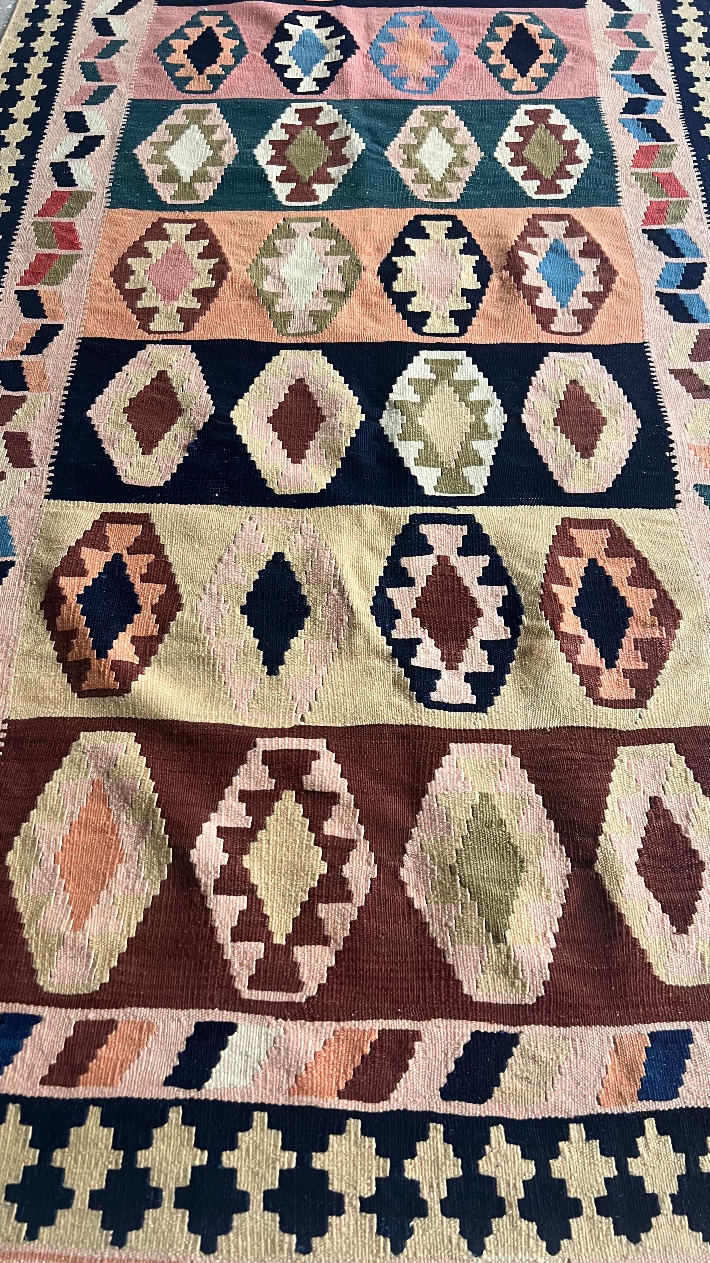 Handmade Turkish Denizli Kilim – 124 × 234 cm