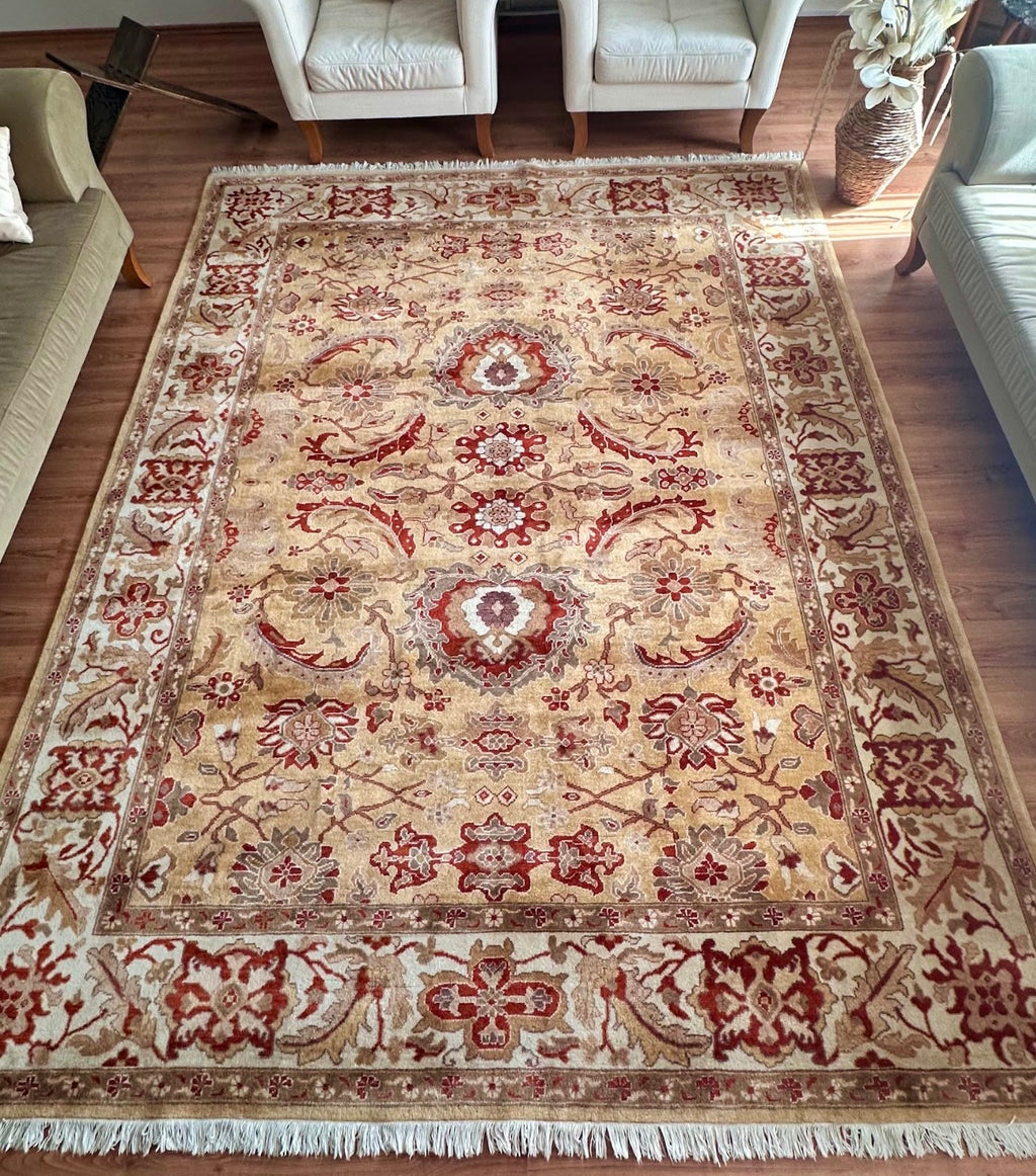 Luxury Uşak Wool Rug – 220×330 cm | Handwoven Turkish Carpet