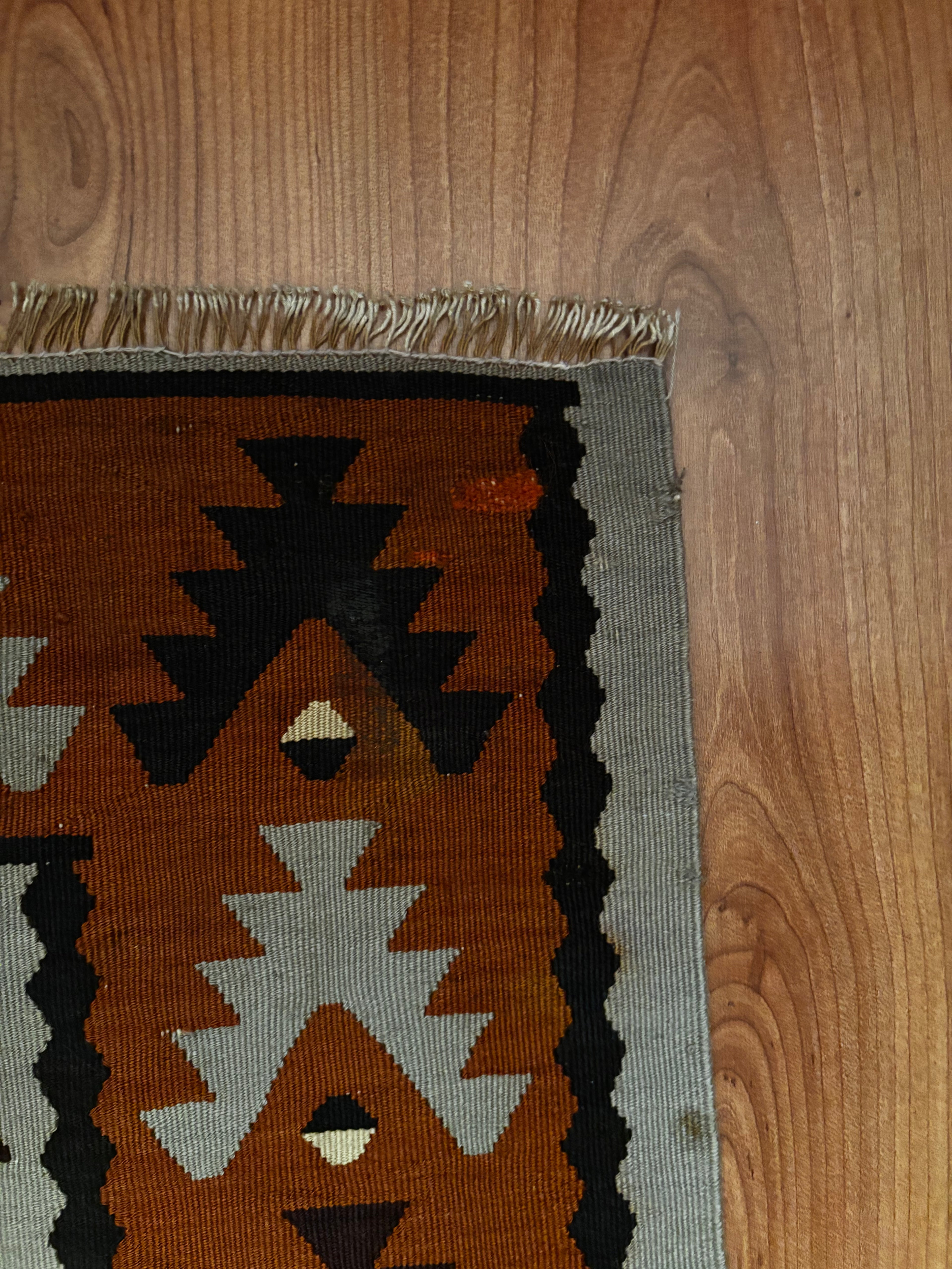 100 × 150 cm | Handmade Yugoslav Pirot Wool Kilim