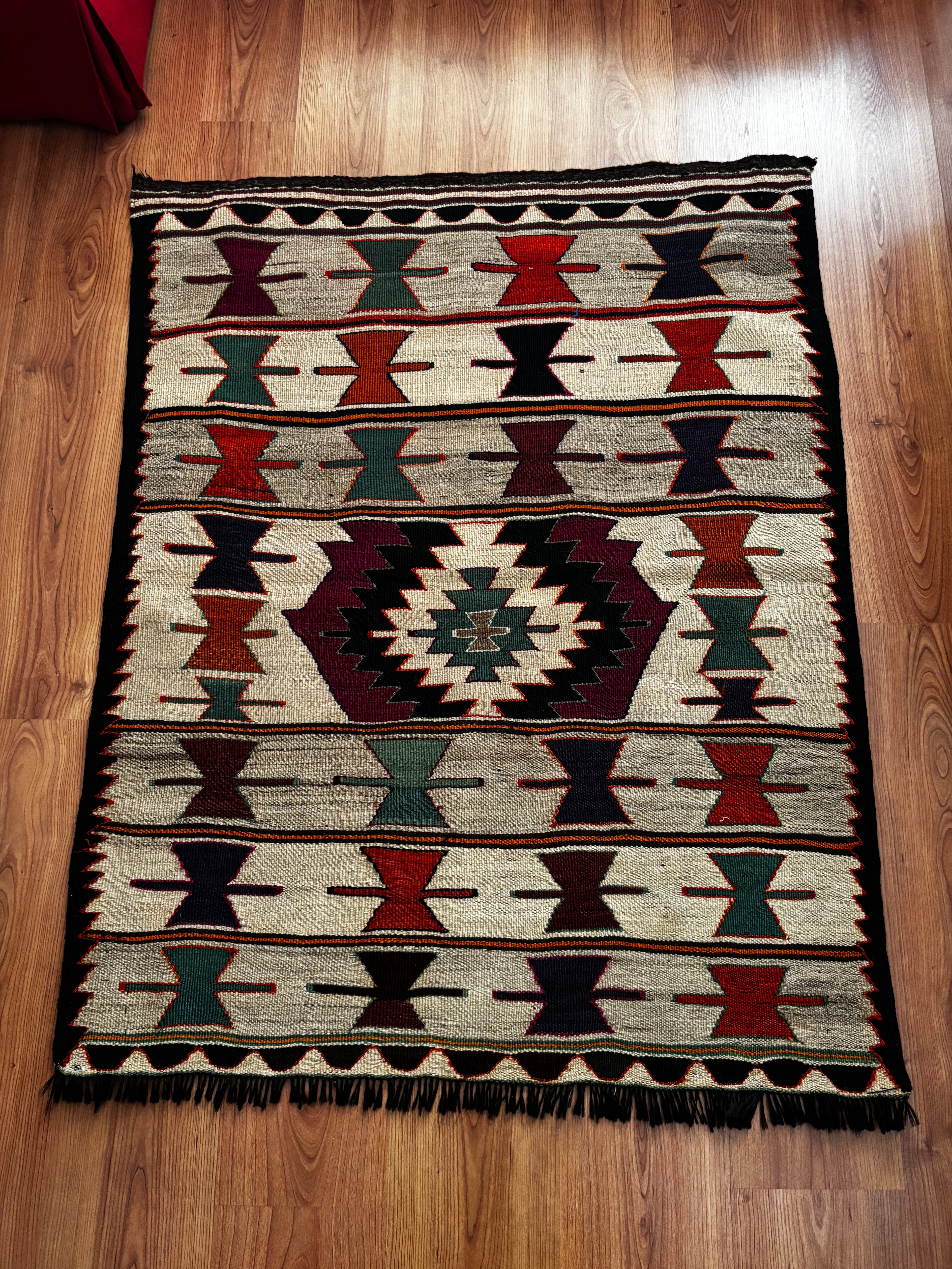 97 × 125 cm | Handmade Mersin Mut Wool Kilim
